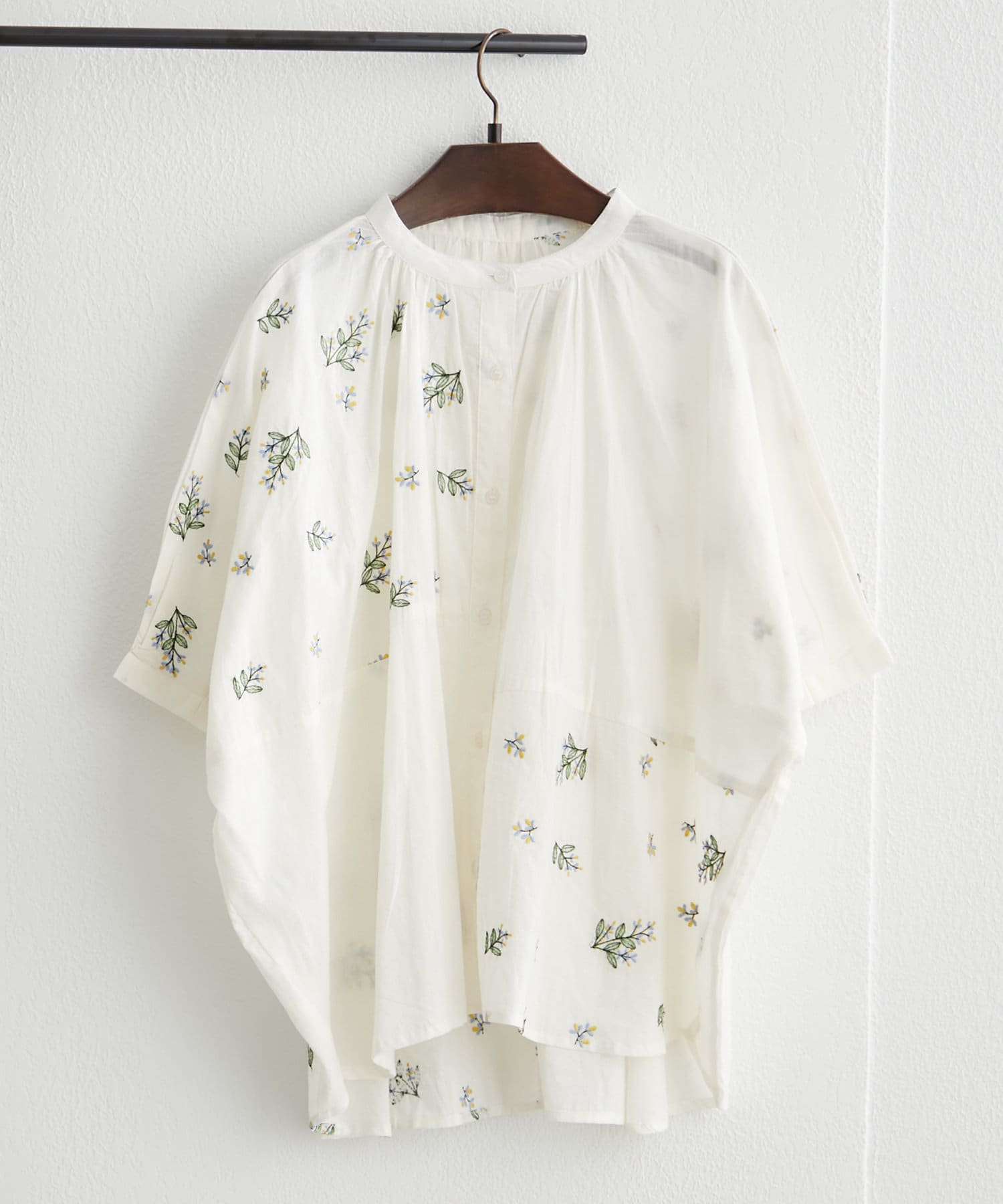 おまとめ専用です✨ヴェリテクール シャツ+ミモザ刺繍ワンピ+ミディウミブラウス おまとめ専用です✨ヴェリテクール シャツ+ミモザ刺繍ワンピ+ミディ