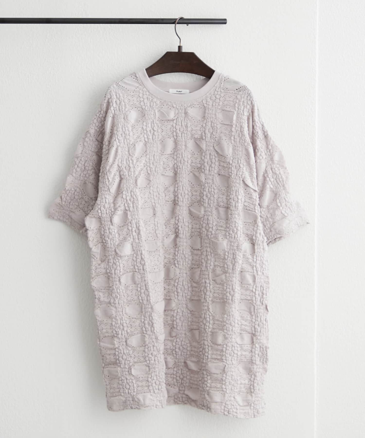Remind me and forever(リマインドミーアンドフォーエバー) 【NAO】柔らかな凹凸素材が着心地◎カットワークレースBIGTシャツ