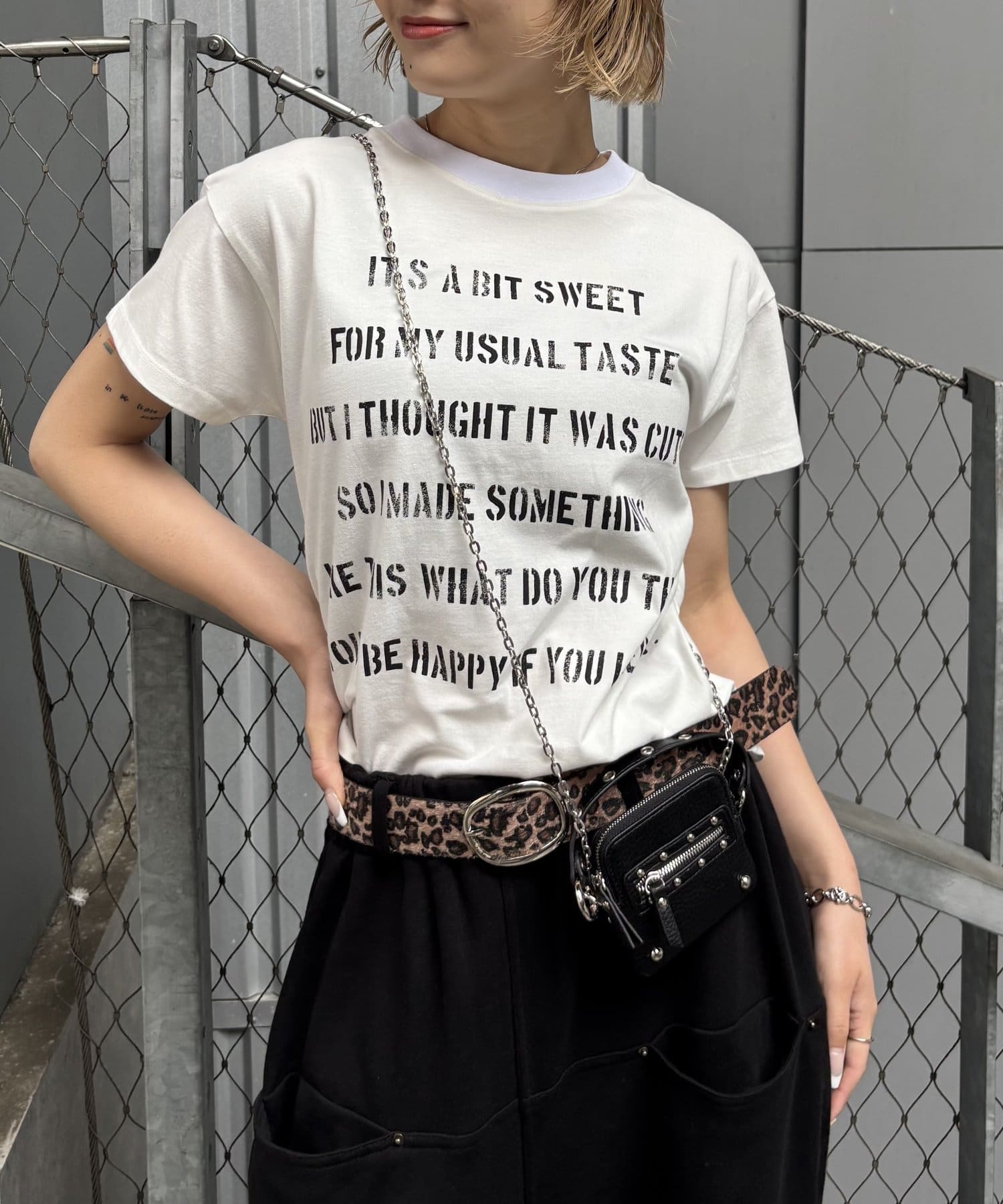 WHO’S WHO gallery(フーズフーギャラリー) ヴィンテージライクステンシルTEE