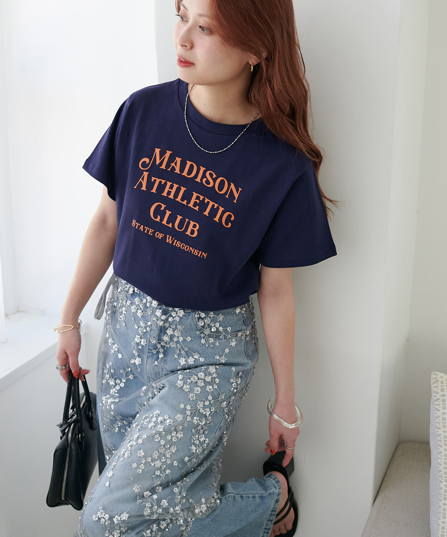 DISCOAT ONLINE LIMITED ITEM大人カジュアルなヴィンテージ風Tシャツ●デザイン程よくルーズなシルエットが魅力の、ヴィンテージ感漂うカレッジロゴTシャツ♪くたっと柔らかく、着始め
