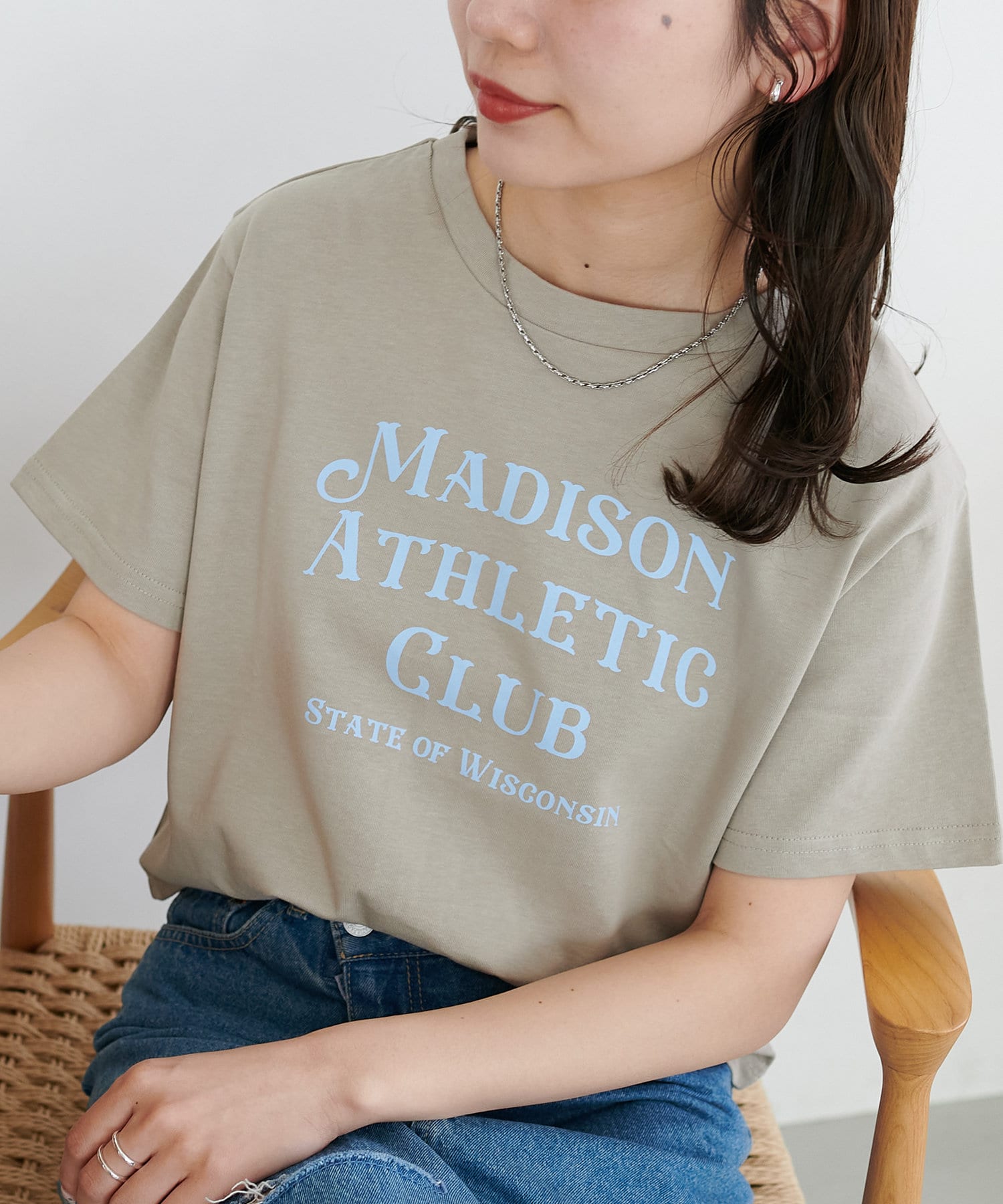 DISCOAT ONLINE LIMITED ITEM大人カジュアルなヴィンテージ風Tシャツ●デザイン程よくルーズなシルエットが魅力の、ヴィンテージ感漂うカレッジロゴTシャツ♪くたっと柔らかく、着始め