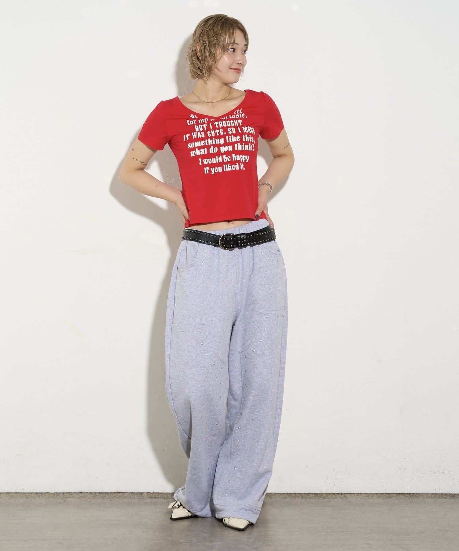 WHO’S WHO gallery(フーズフーギャラリー) メッセージVネックTEE