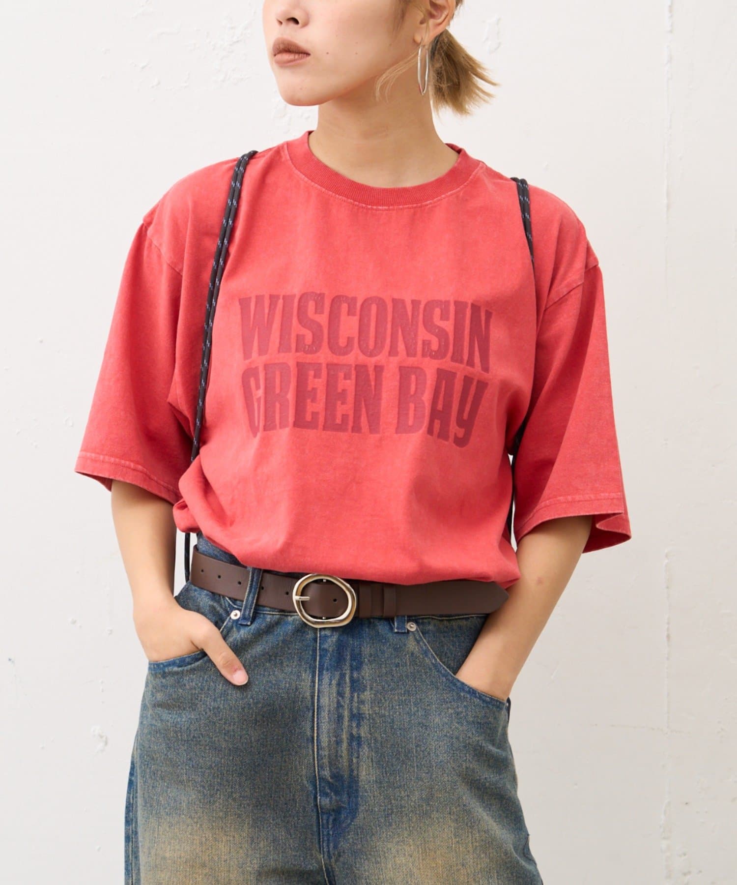 大人気スウェットからTシャツバージョンが登場！ヴィンテージ感がかわいい♡こなれTシャツ■デザインウォッシュ加工を施し、ヴィンテージライクな印象に。ひび割れ風のロゴプリントが、こなれ感をプラスしてくれま