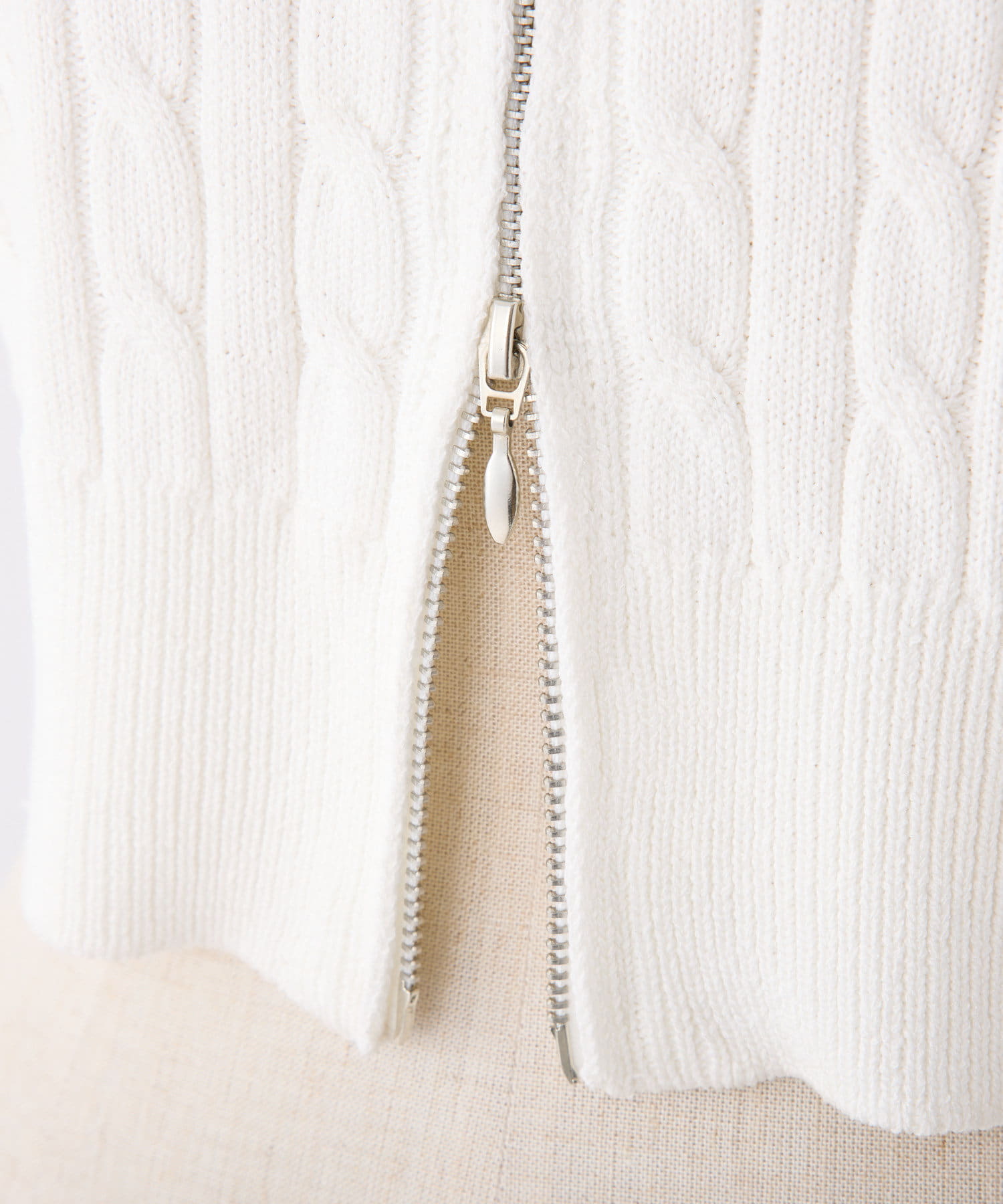 NICE CLAUP / OLIVE des OLIVE OUTLET(ナイスクラップ  / オリーブ デ オリーブ アウトレット) 【one after another】刺繍入りダブルジップニット