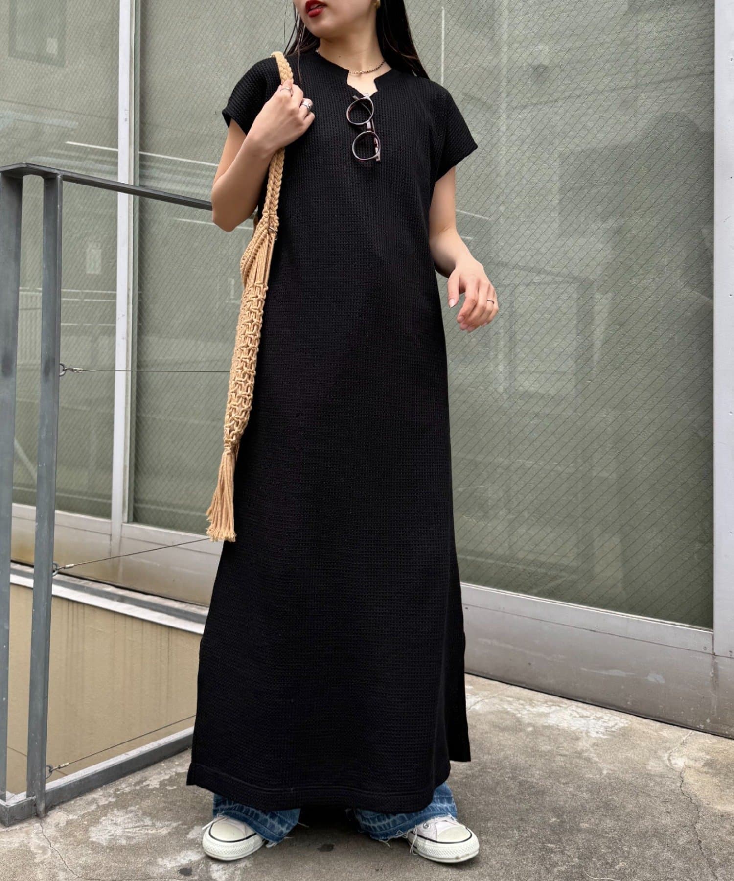 【WEB限定】TYPYで大人気だったワンピースがリバイバル！！"楽ちん×大人かわいい"が叶うワッフルワンピ■デザインすとんとしたIラインシルエットが女性らしい印象に。スキッパーデザ