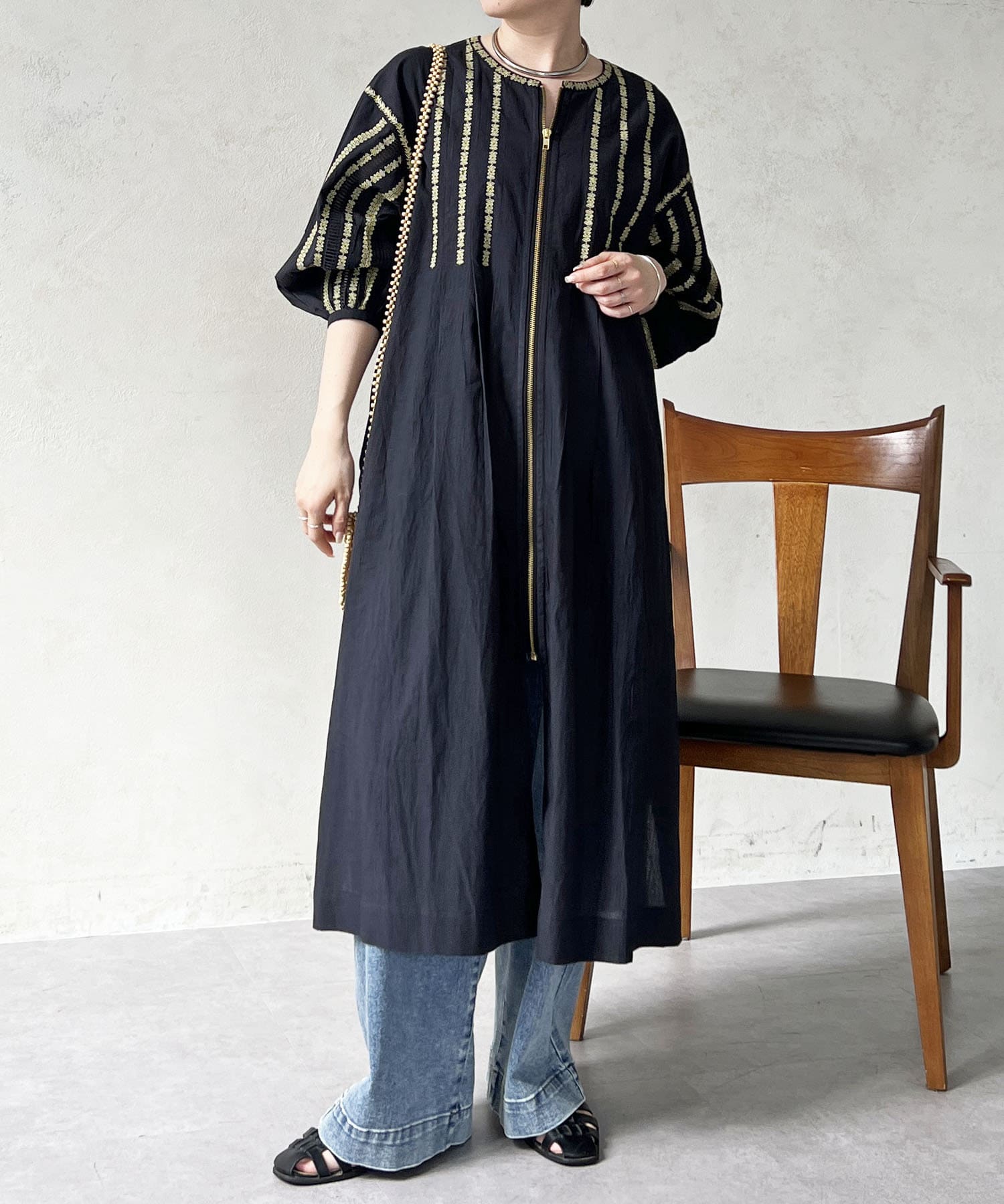 Croisiere(クロジエール) 刺繍ジップワンピース