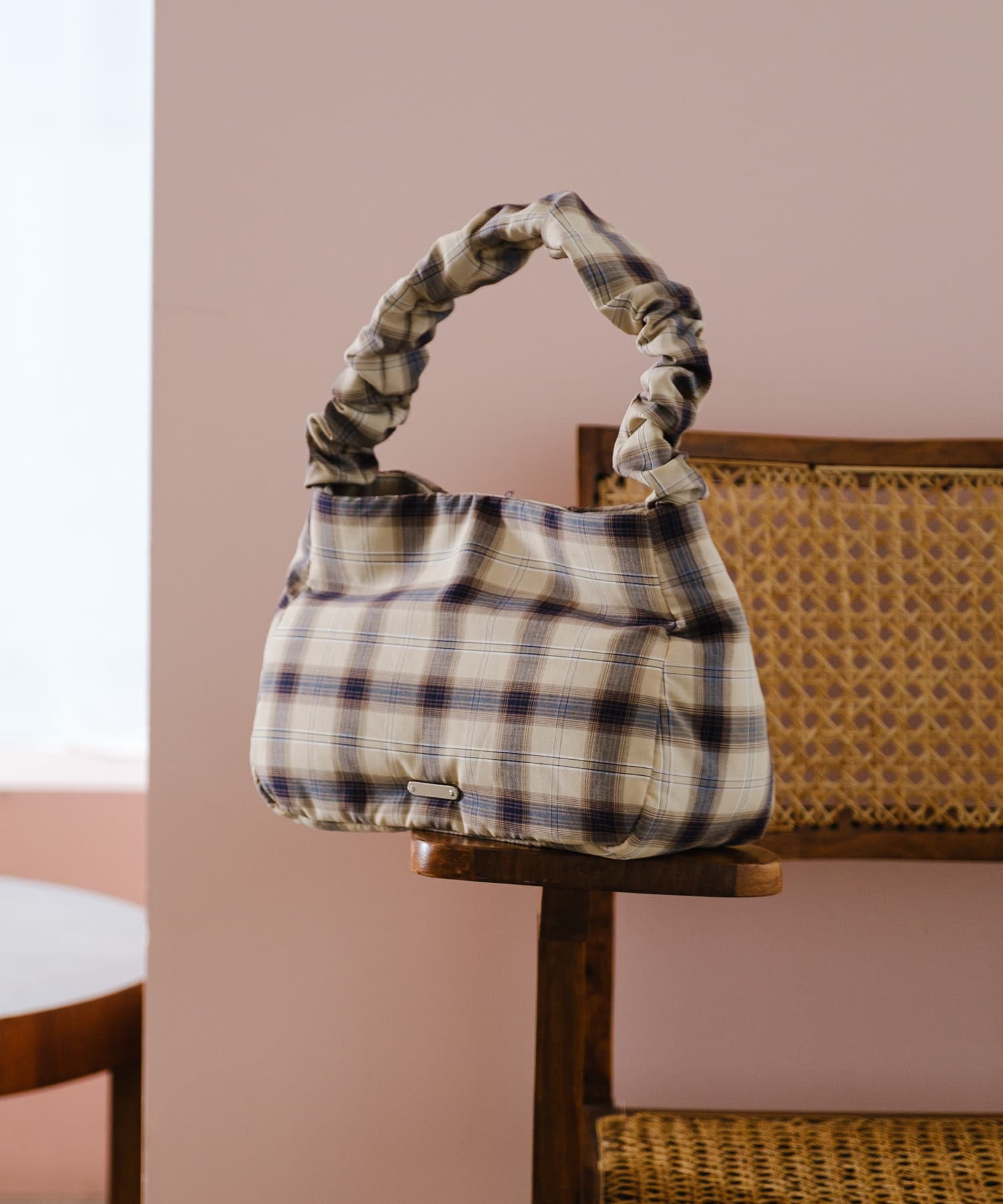 Kastane(カスタネ) 【500mlペットボトル収納可能】チェックシャーリングBAG