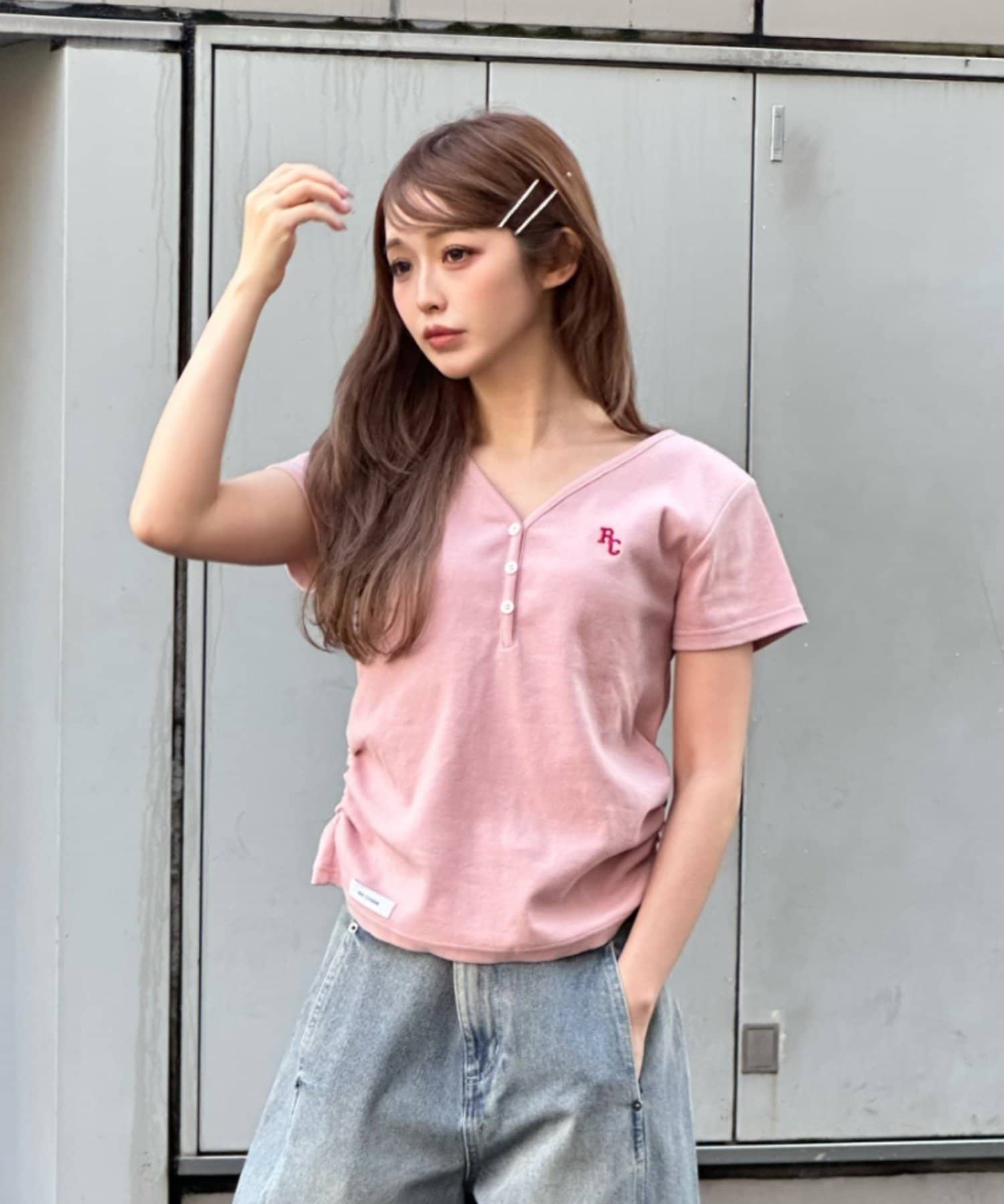 大人気のトップス、Vネックヘンリー胸刺繍ロンTに半袖が登場！！▶今季注目の『ピンク』が加わりましたVネックヘンリー胸刺繍ロンTはこちらをクリック◎ー 商品コメント ー・カジュアルスタイルに取り入れたい