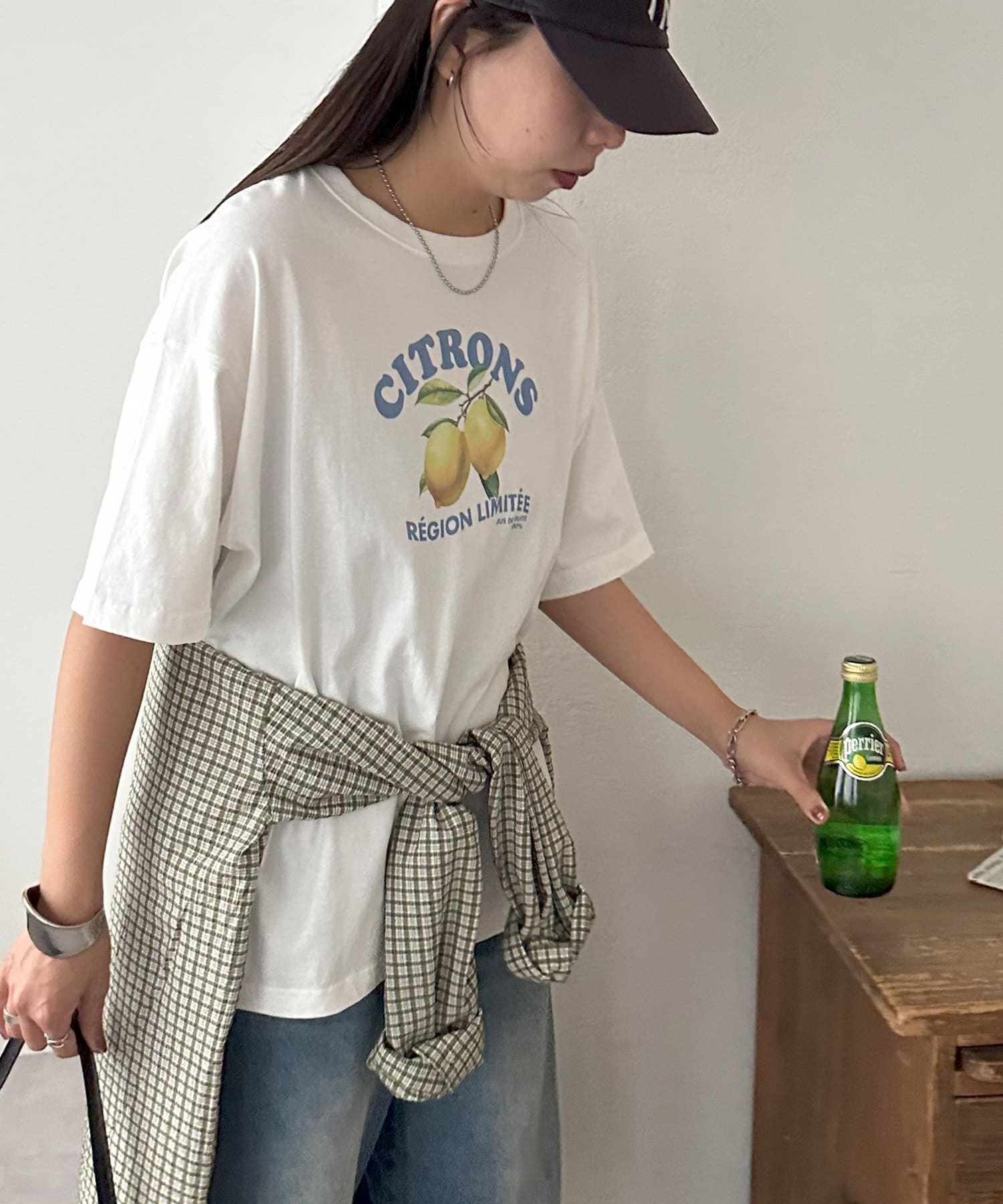 ユニセックス】レモングラフィックTシャツ《WEB限定カラーあり