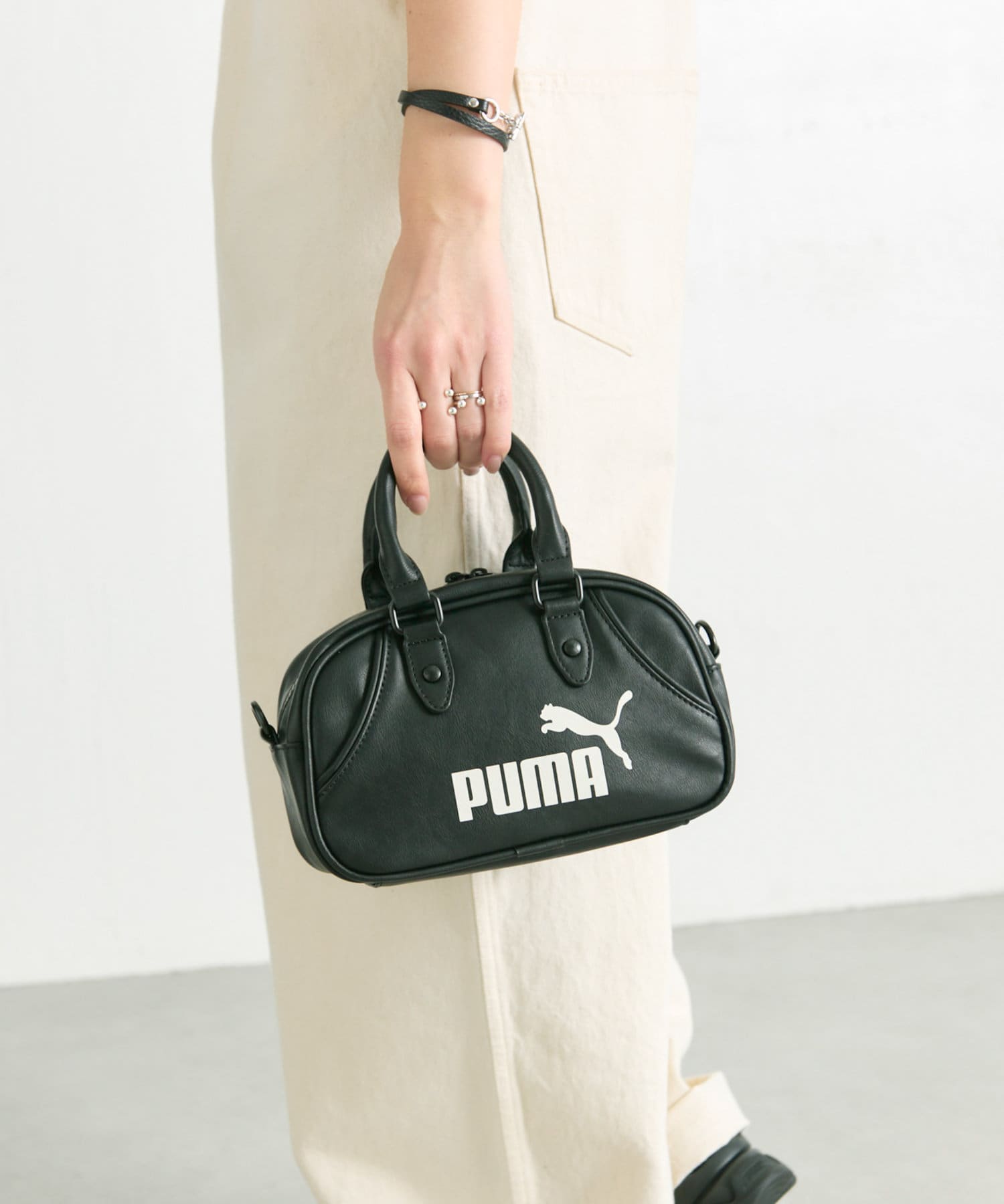 PUMA(プーマ)】 アーカイブミニグリップバッグ | ear