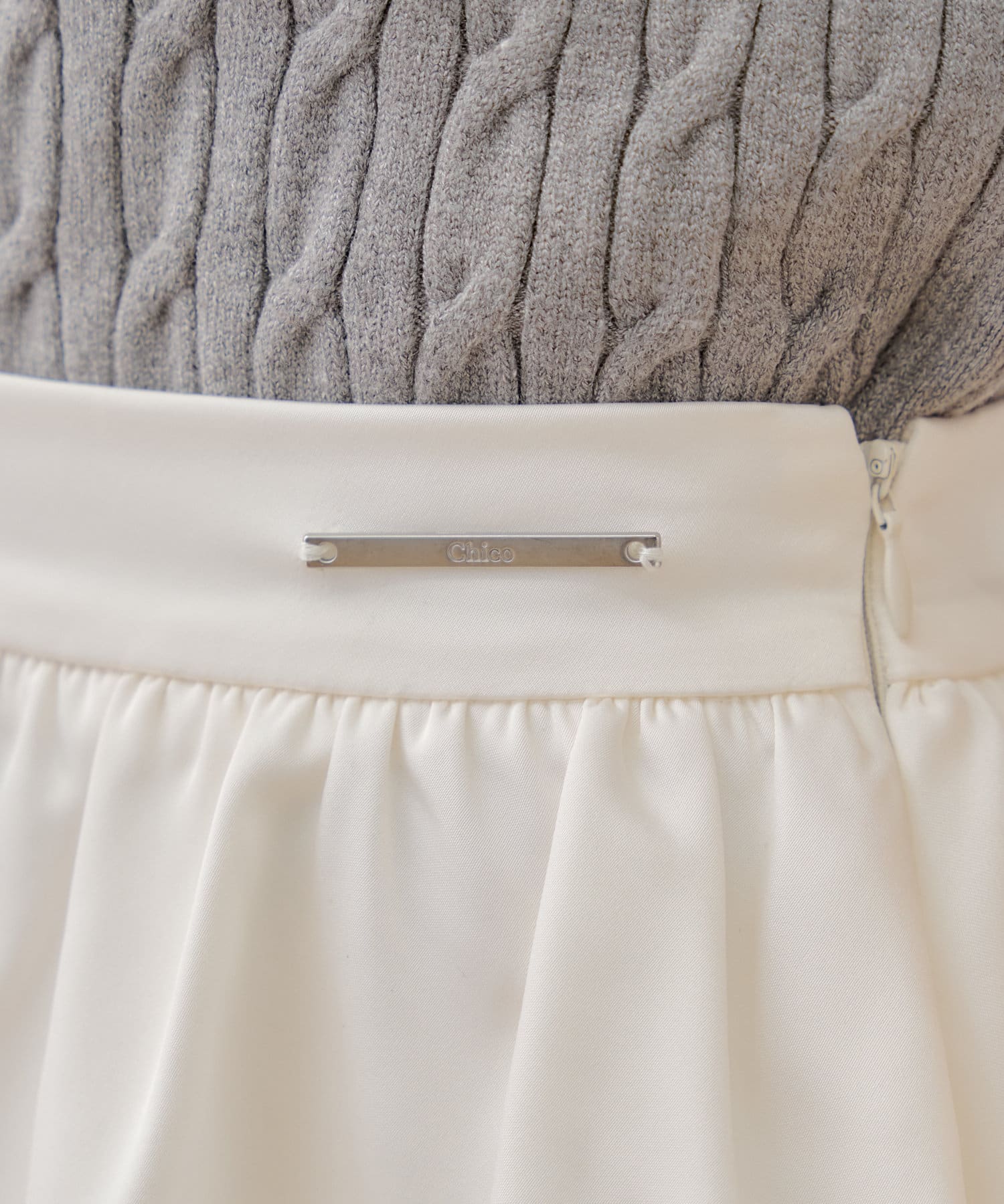 OUTLET(アウトレット) 【Chico】ボリュームフレアサテンライクミニスカート