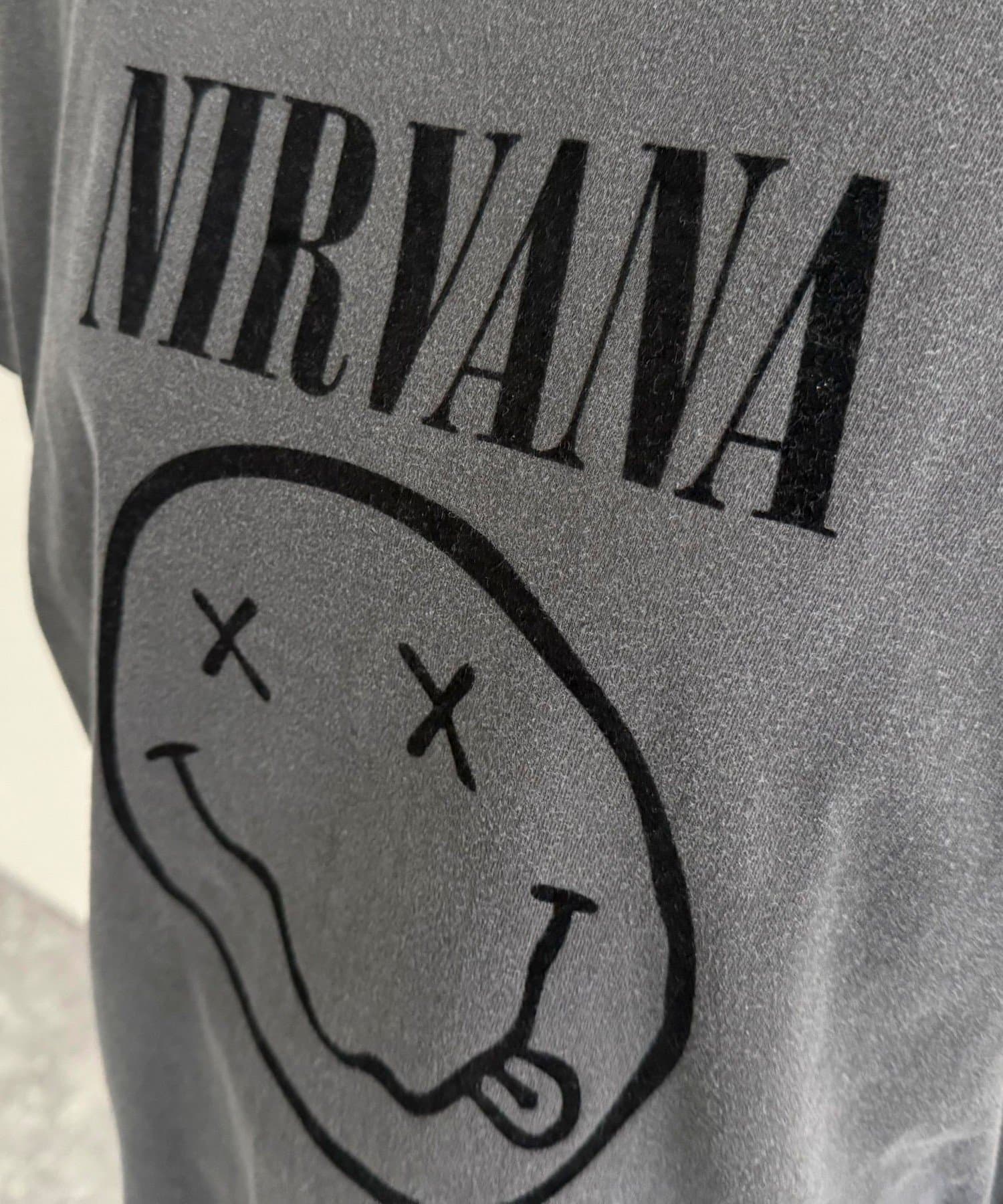 FREDY & GLOSTER(フレディ アンド グロスター) 【GOOD ROCK SPEED】NIRVANAフロッキープリント半袖Tシャツ