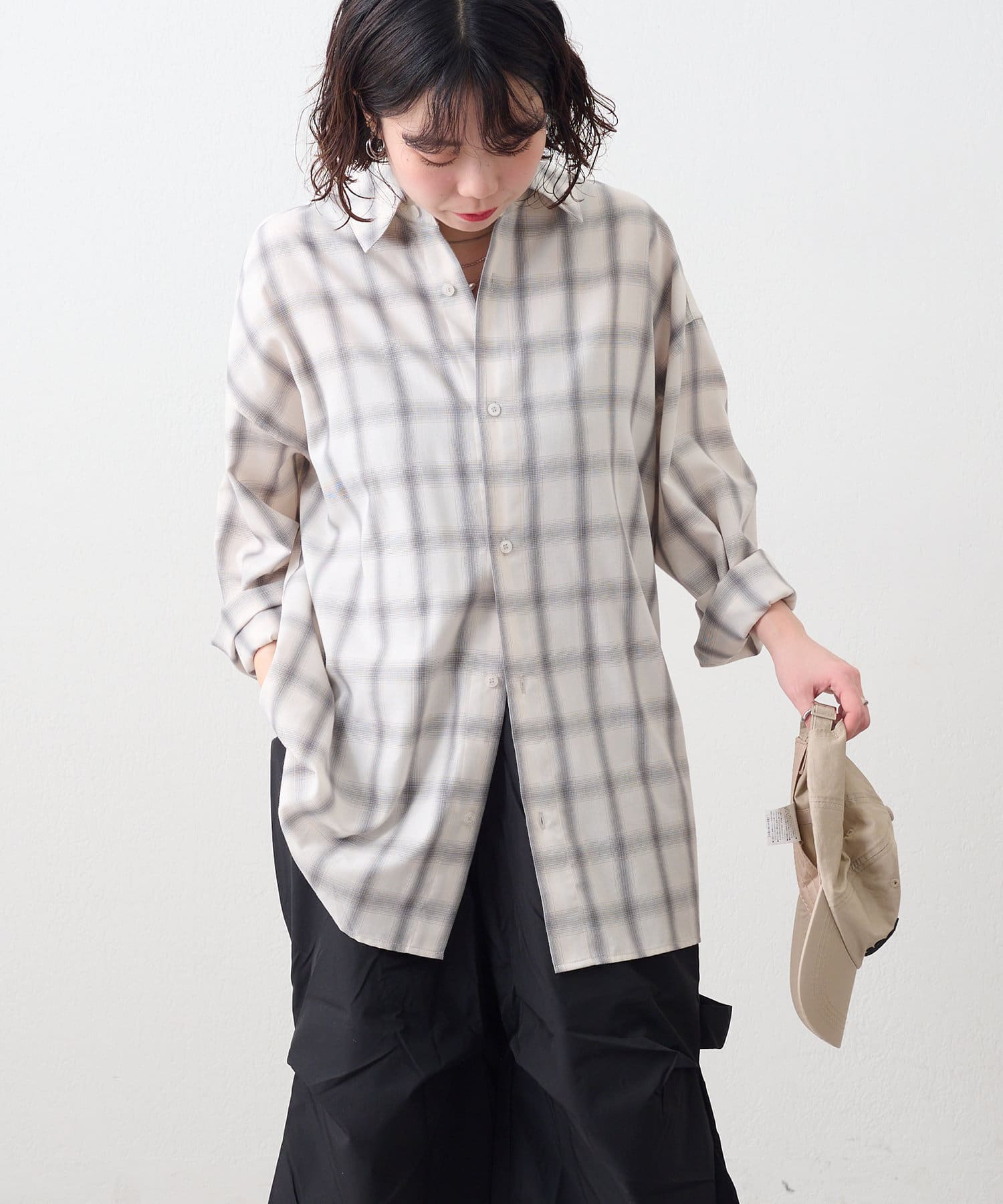 DressedUndressed バックカットアウトブレザーユニセックス フェイクレザー PUレザー 2WAY ユニセックス クラッチ トート