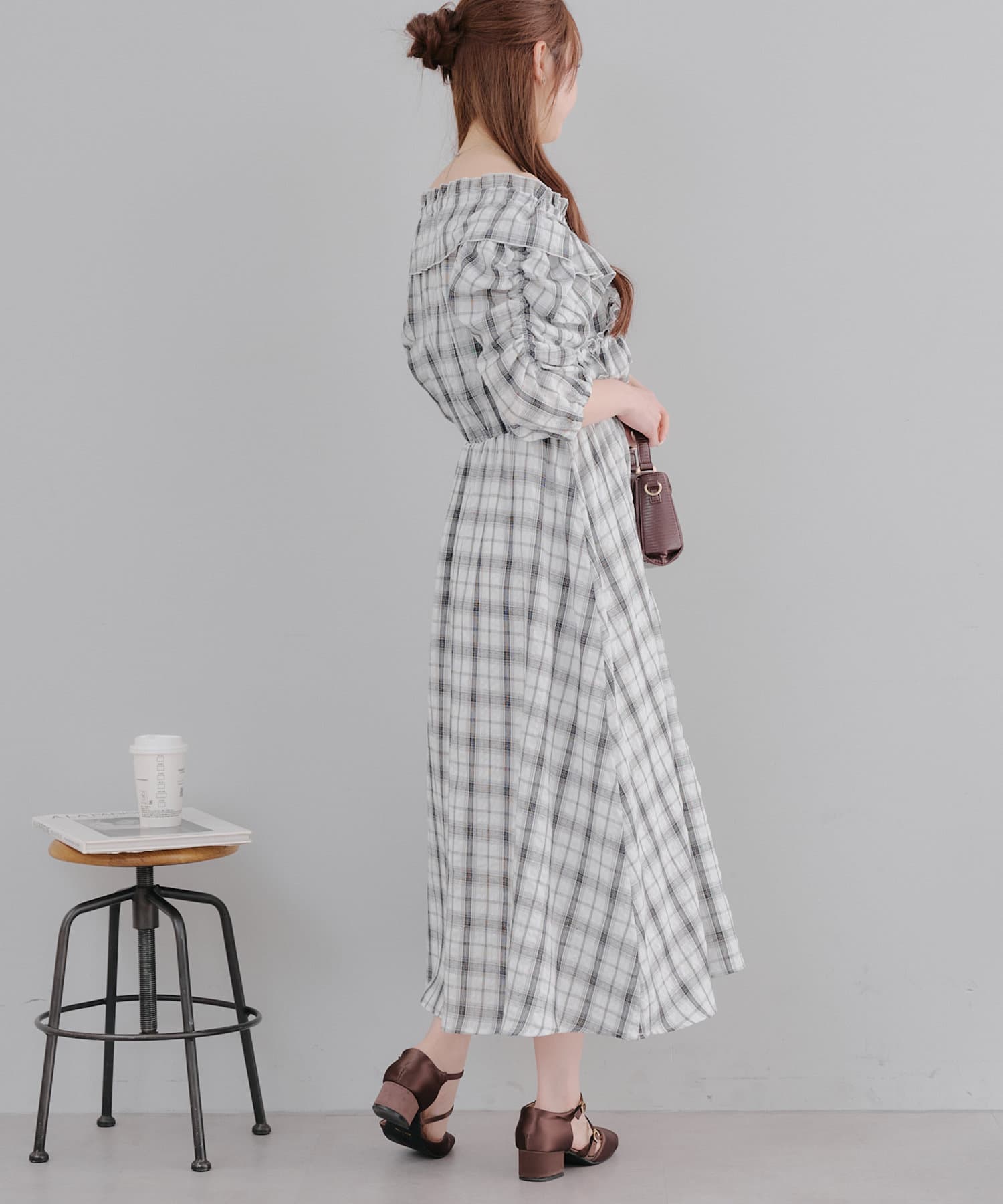 NICE CLAUP / OLIVE des OLIVE OUTLET(ナイスクラップ  / オリーブ デ オリーブ アウトレット) 【一枚でレディなきこなしに】クロス衿ワンピ