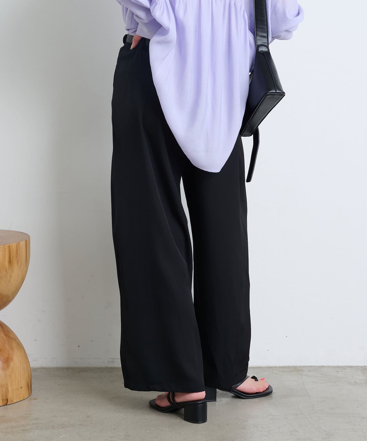 Jena　espace merveilleux(ジェナ　エスパスメルヴェイユ) 【サイズ展開あり】ループ付きトロミワイドパンツ