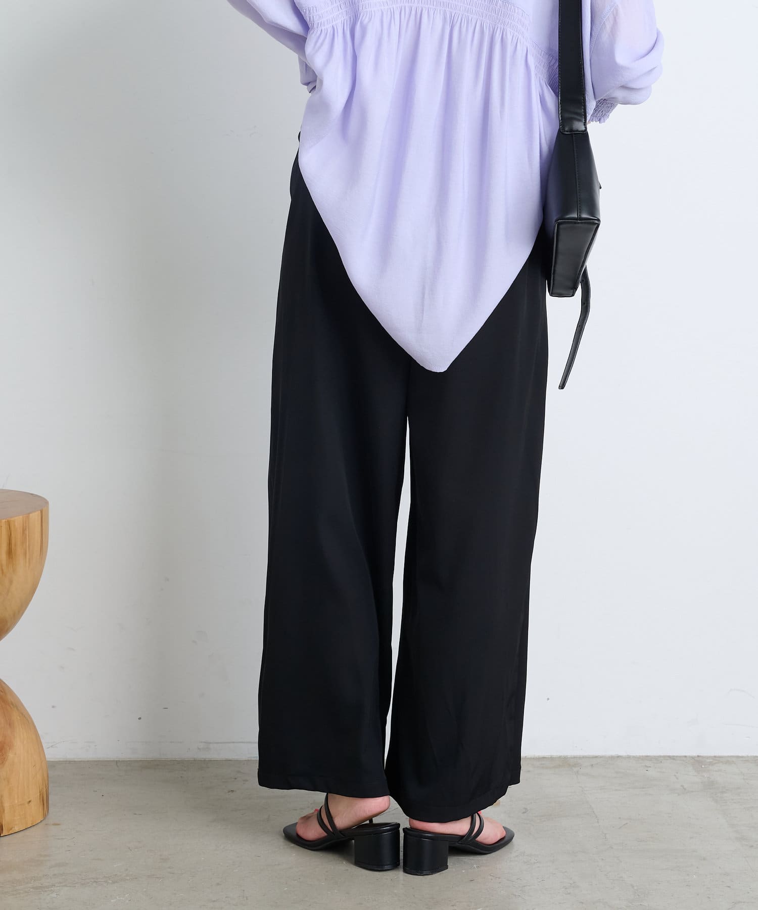 Jena　espace merveilleux(ジェナ　エスパスメルヴェイユ) 【サイズ展開あり】ループ付きトロミワイドパンツ