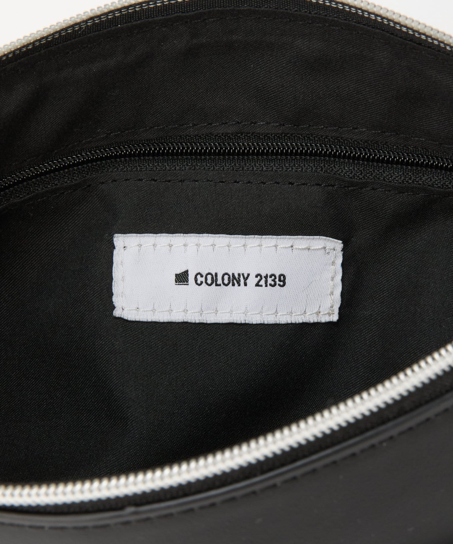 COLONY 2139(コロニー トゥーワンスリーナイン) ジップミニショルダーバッグ
