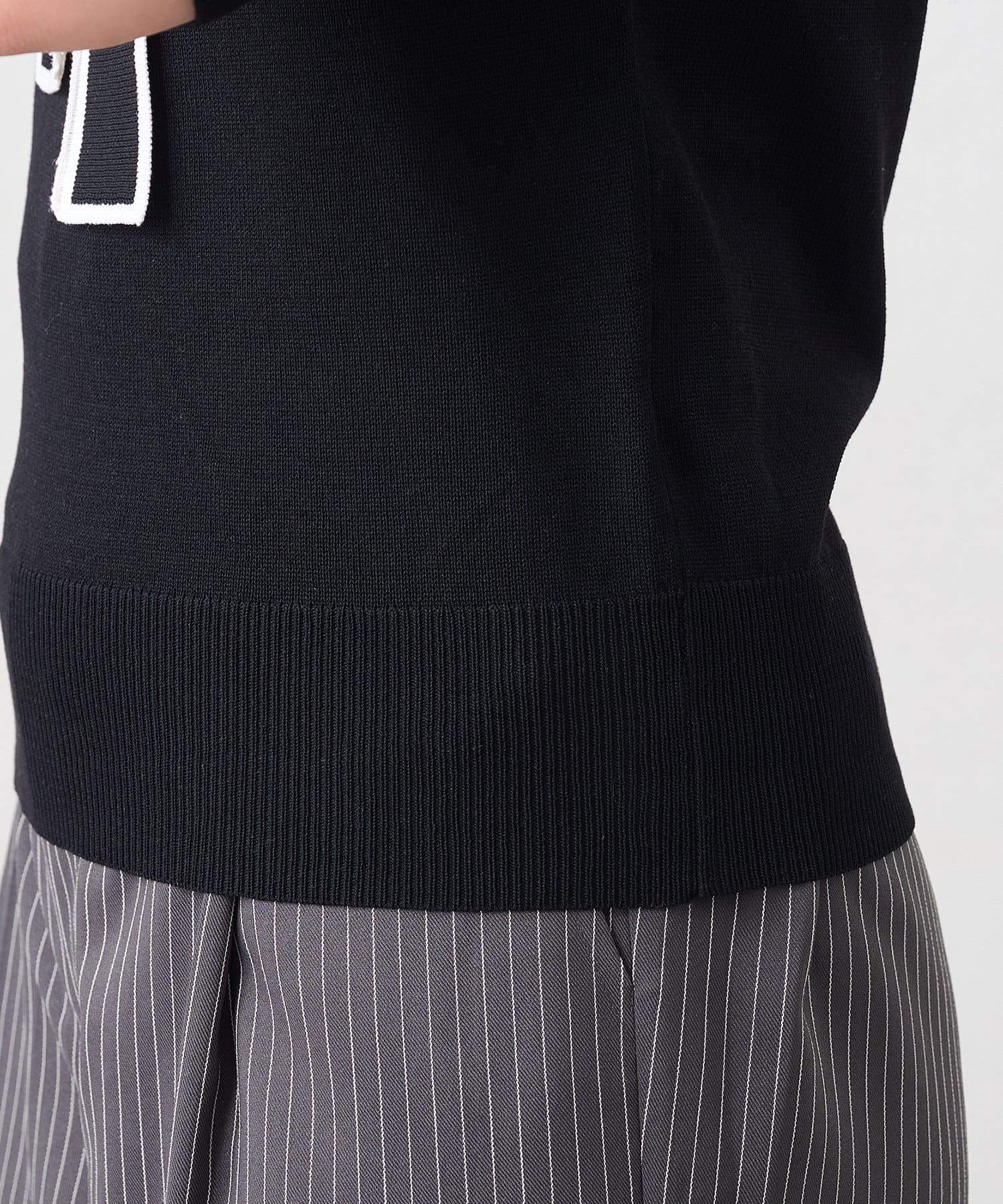 NICE CLAUP / OLIVE des OLIVE OUTLET(ナイスクラップ  / オリーブ デ オリーブ アウトレット) 【RMAF】【フェミニンルックに】リボンタイ付半袖ニット