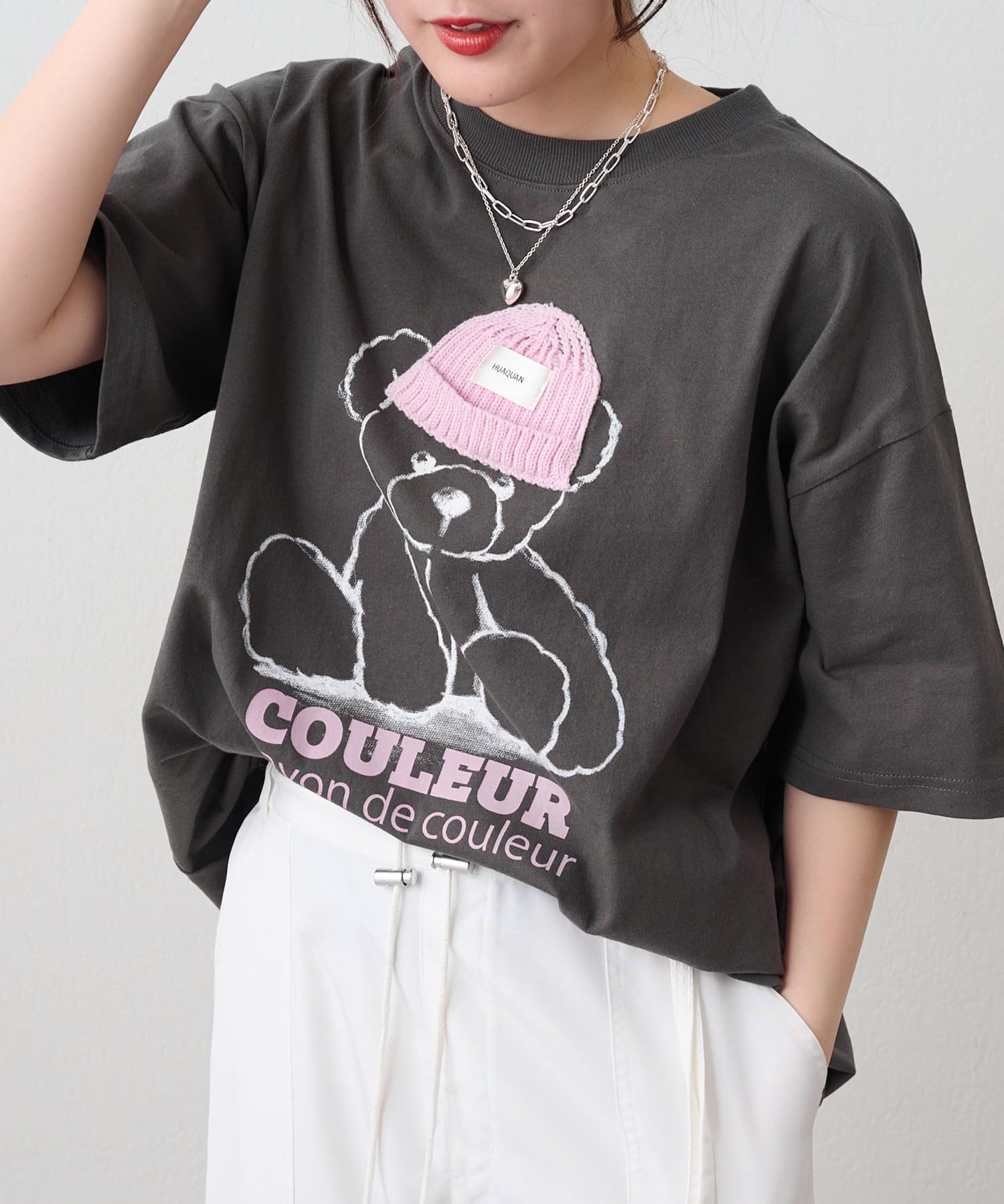 2025SS【ANOTHER BRANCH OLIVE des OLIVE】異素材帽子デザインがインパクト大!!クマちゃんTシャツ■ デザイン・帽子をかぶったクマデザインが目を惹くキュートなTシャツ・