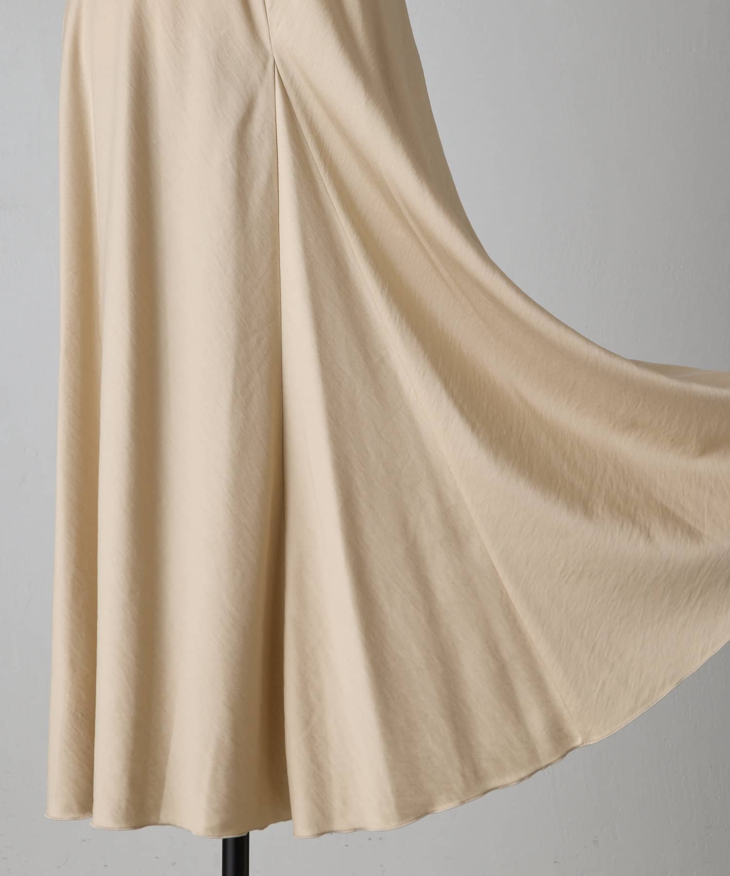 LIVETART(リヴェタート) バックテールニドムスカート