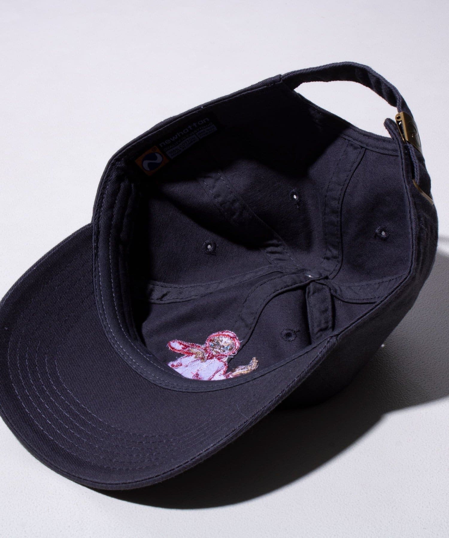 FREDY & GLOSTER(フレディ アンド グロスター) 【GLOSTER】×【E.T.】刺繍 6パネル ローキャップ CAP