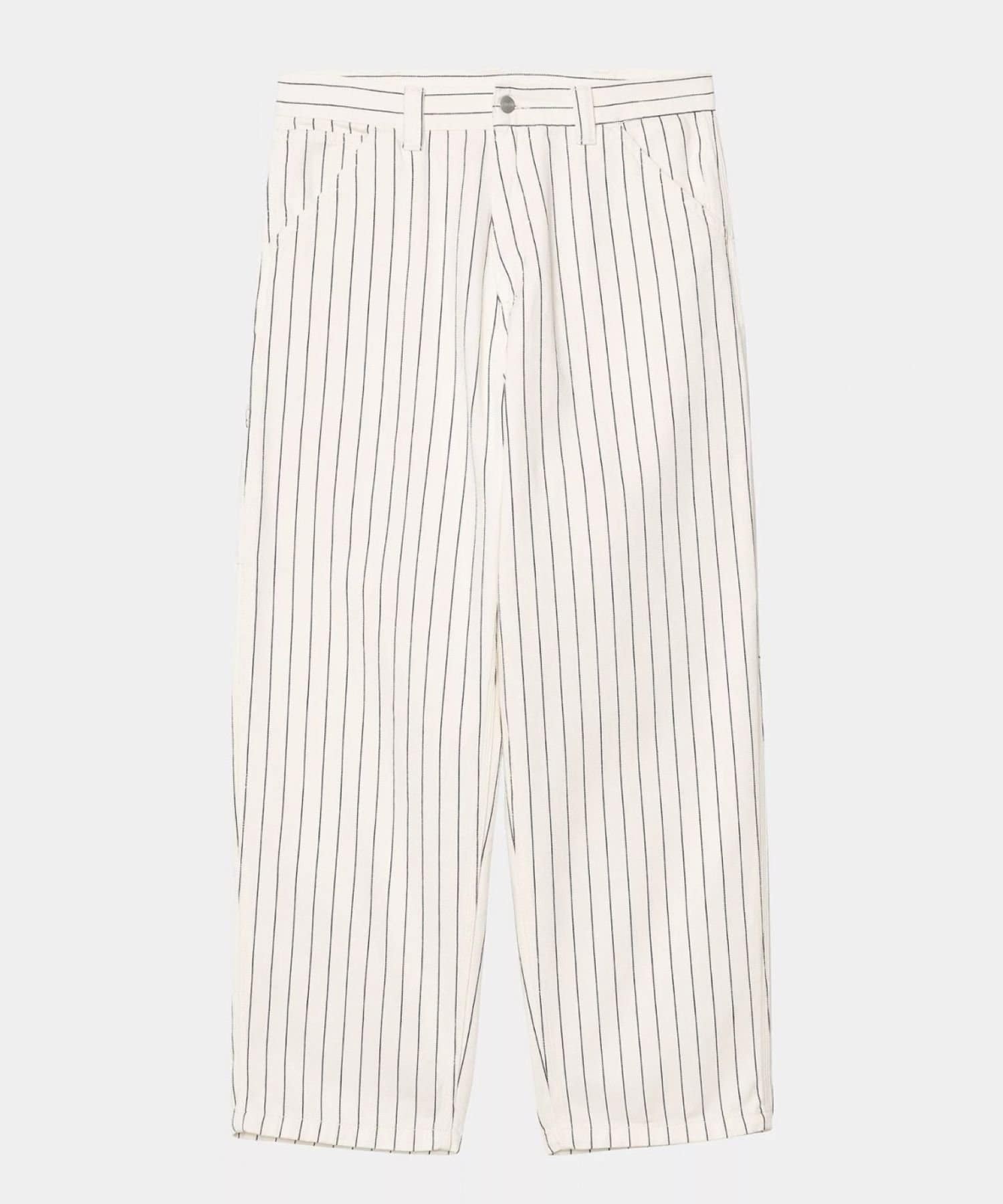 【Carhartt WIP】クラシックなワークパンツのシルエットからインスピレーションを得たシングルニーパンツ.。ウエストはレギュラーで、リラックスしたストレートフィット。重要なストレスポイントにはバ