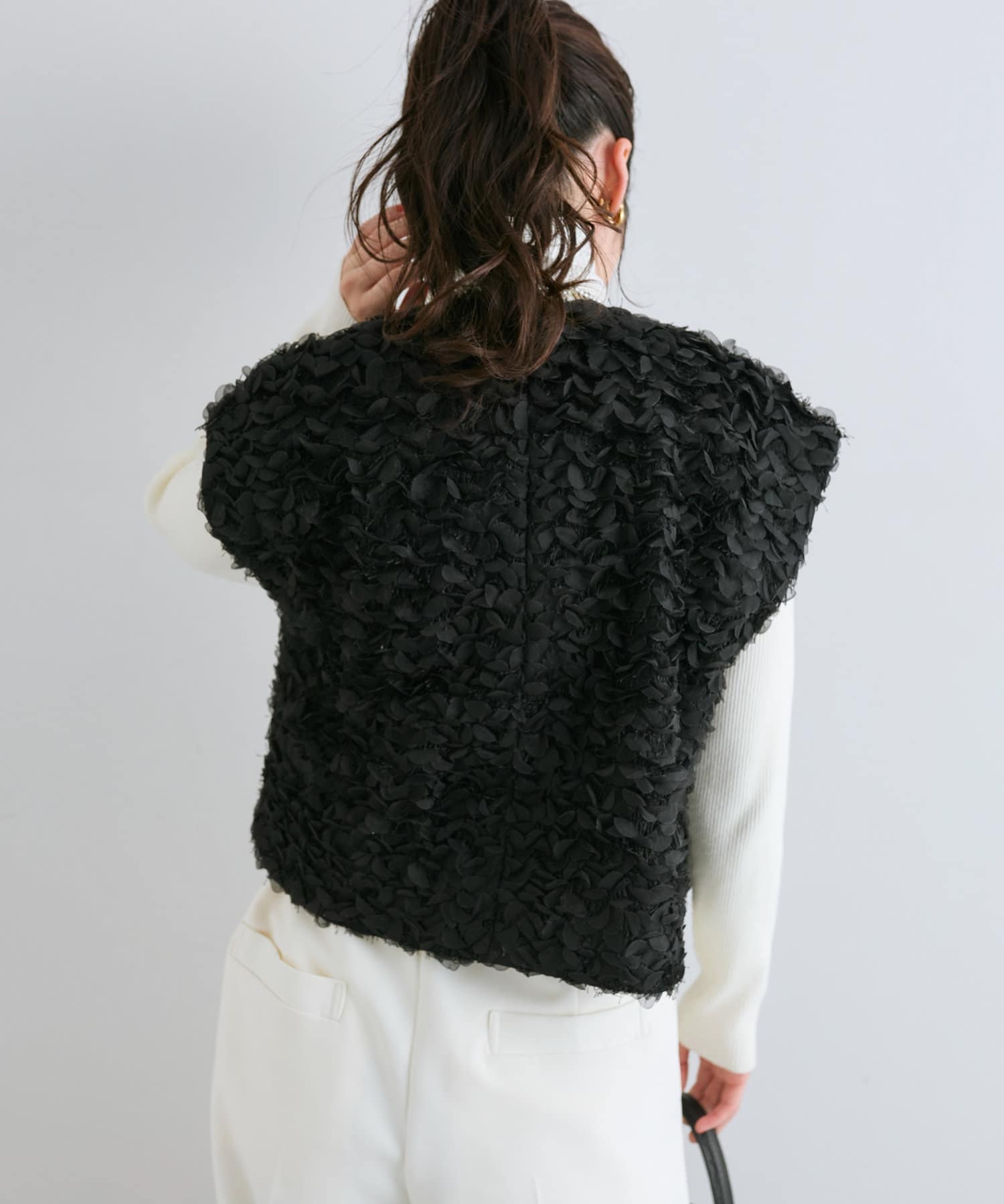 La boutique BonBon】お花フェザーチュールベスト | OUTLET