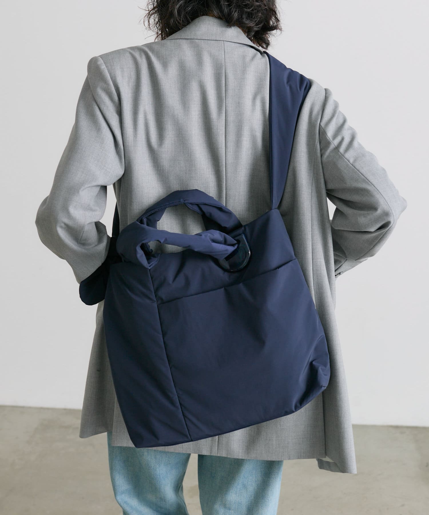 【ear PAPILLONNER】樹脂パーツライトトートバッグ ear PAPILLONNER】樹脂パーツライトトートバッグ | OUTLET