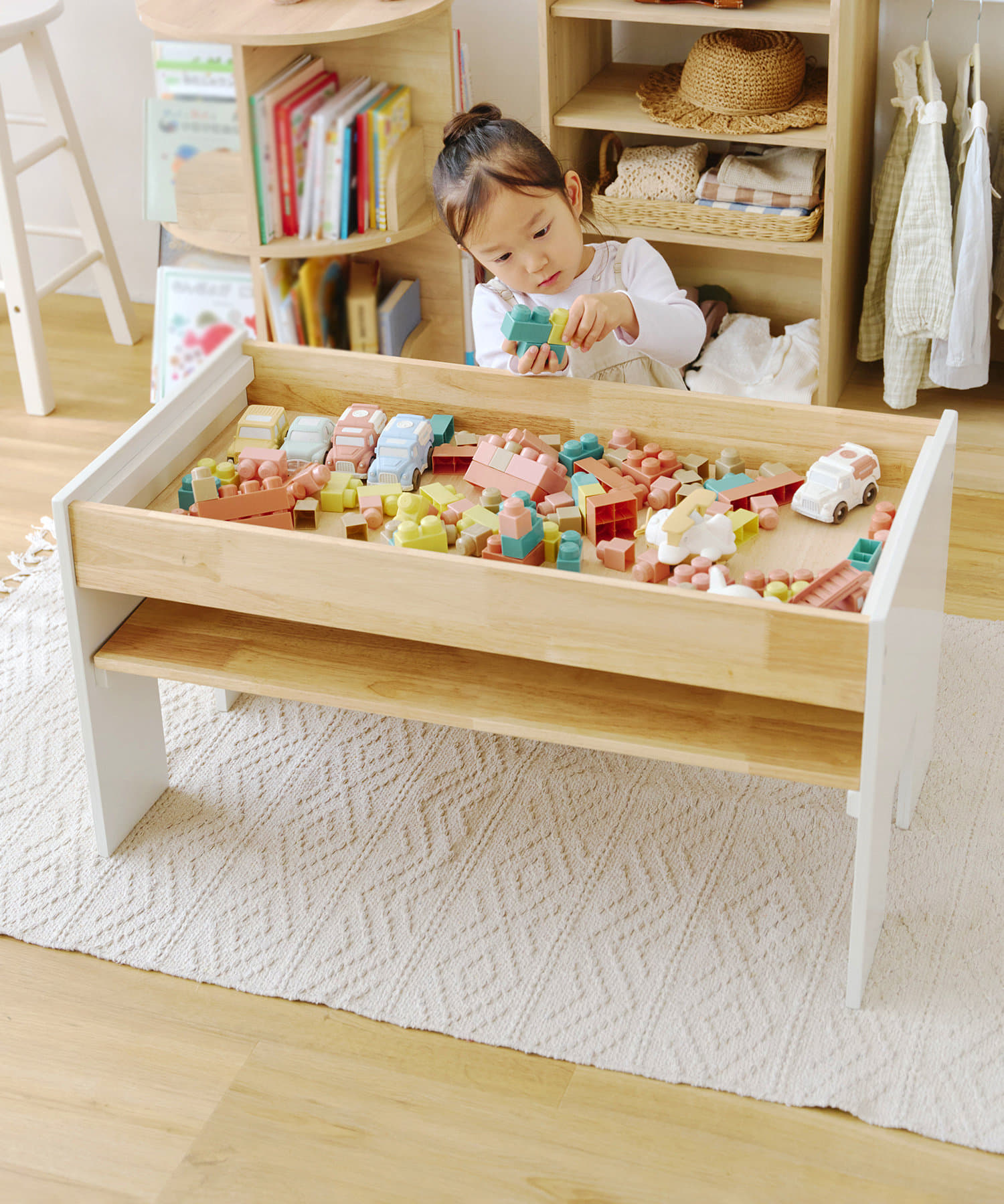サリュ　机 WEB限定再入荷》プレイテーブル／chambre d'enfants | salut