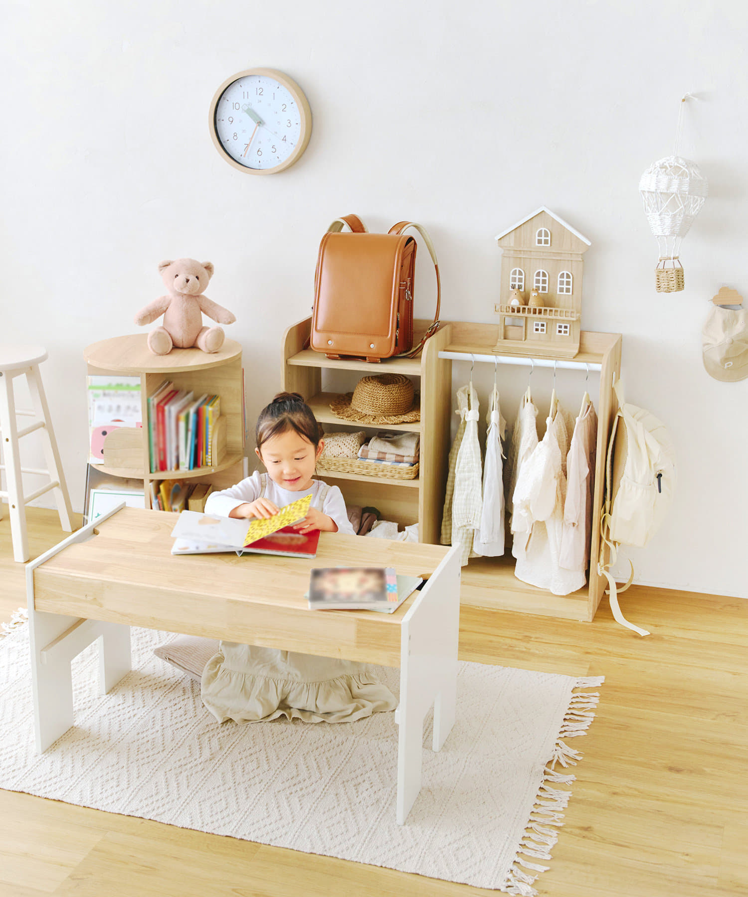 サリュ　机 WEB限定再入荷》プレイテーブル／chambre d'enfants | salut