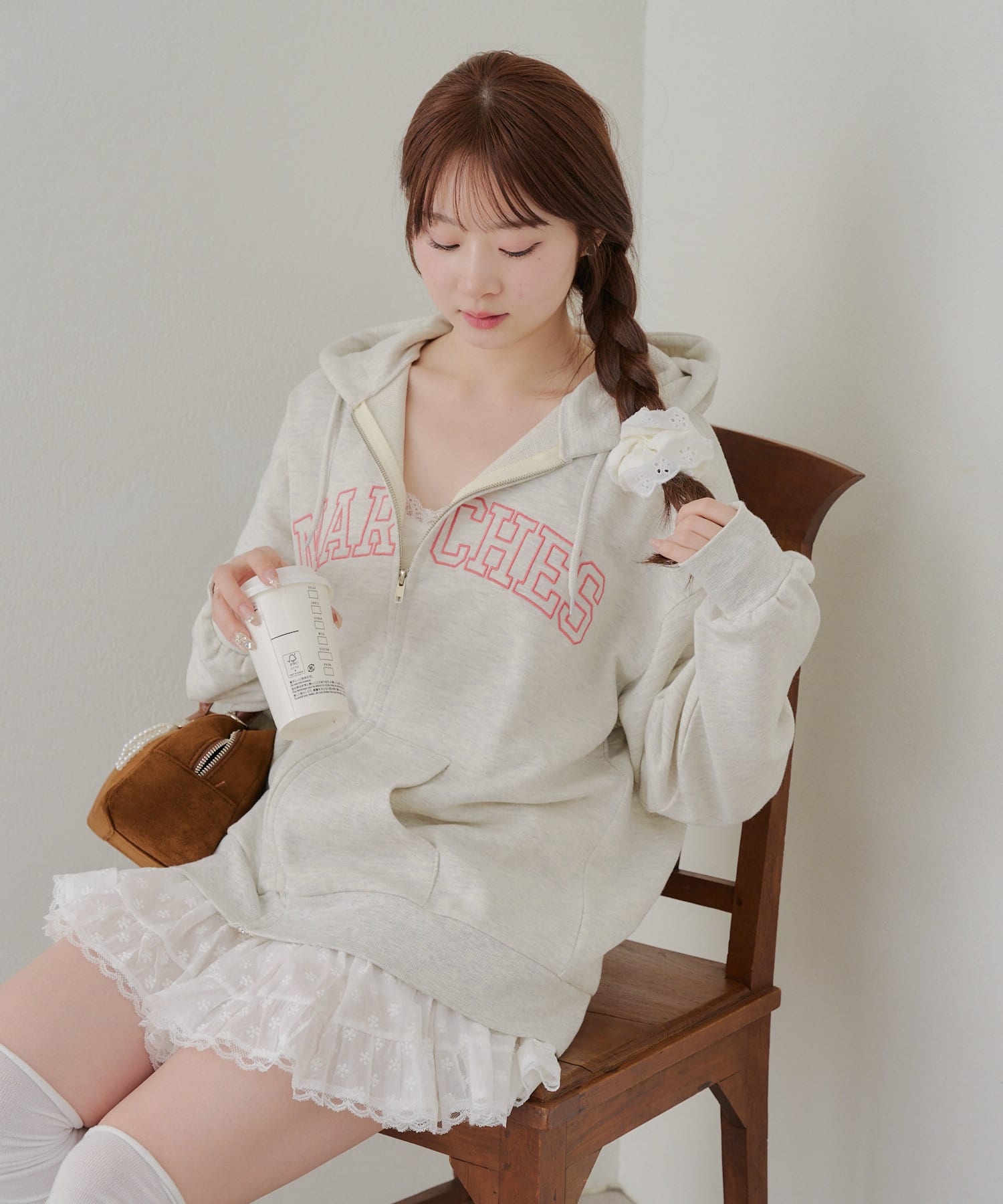 NICE CLAUP / OLIVE des OLIVE OUTLET(ナイスクラップ  / オリーブ デ オリーブ アウトレット) 【RMAF】【MARCHES】ロゴ刺繍ZIPUPパーカー