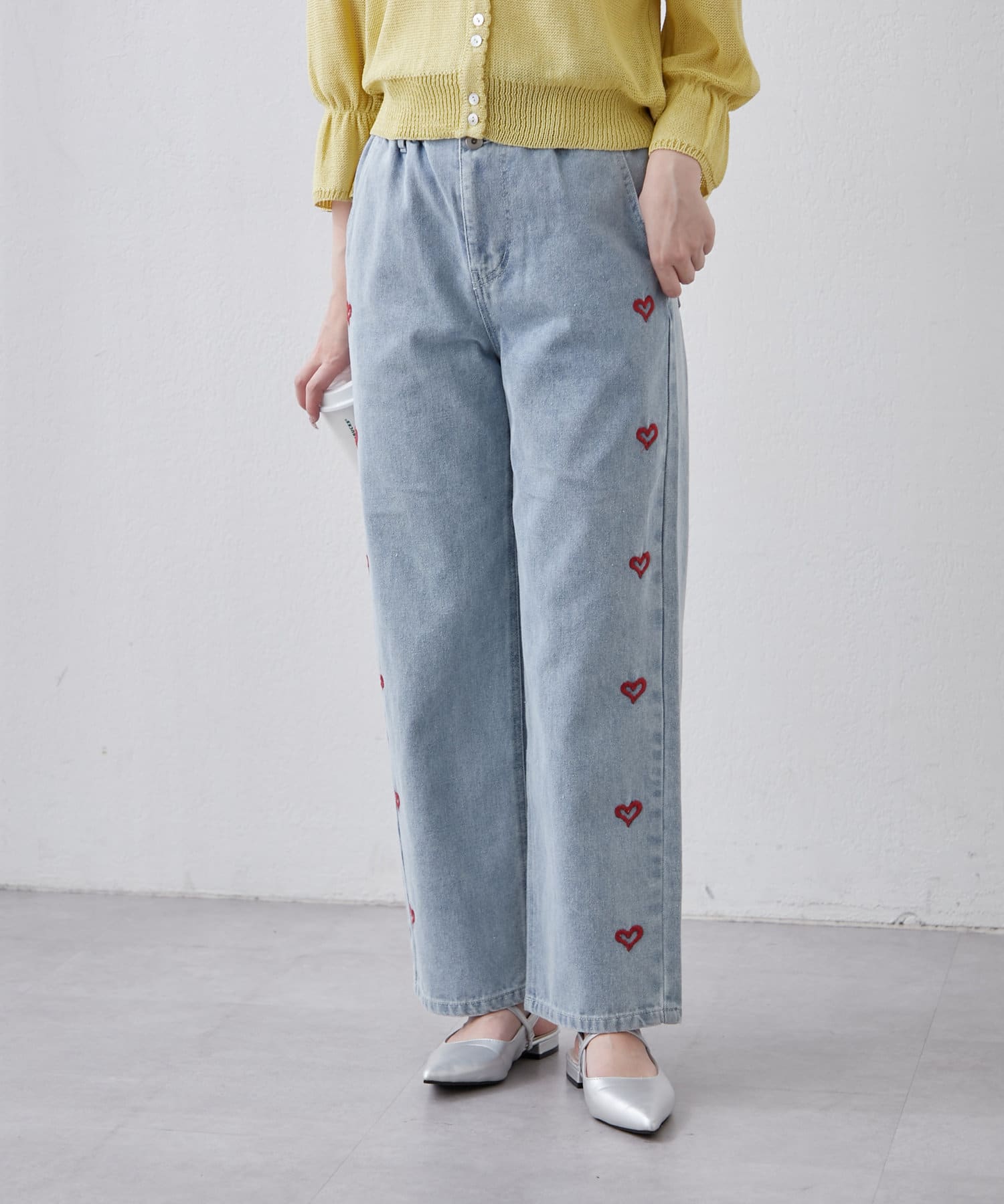 2025SS【ANOTHER BRANCH OLIVE des OLIVE(アナザーブランチオリーブデオリーブ)】■Designサイドにハートやリボンの刺繍が施されたデザインデニム。縦ラインを強調する