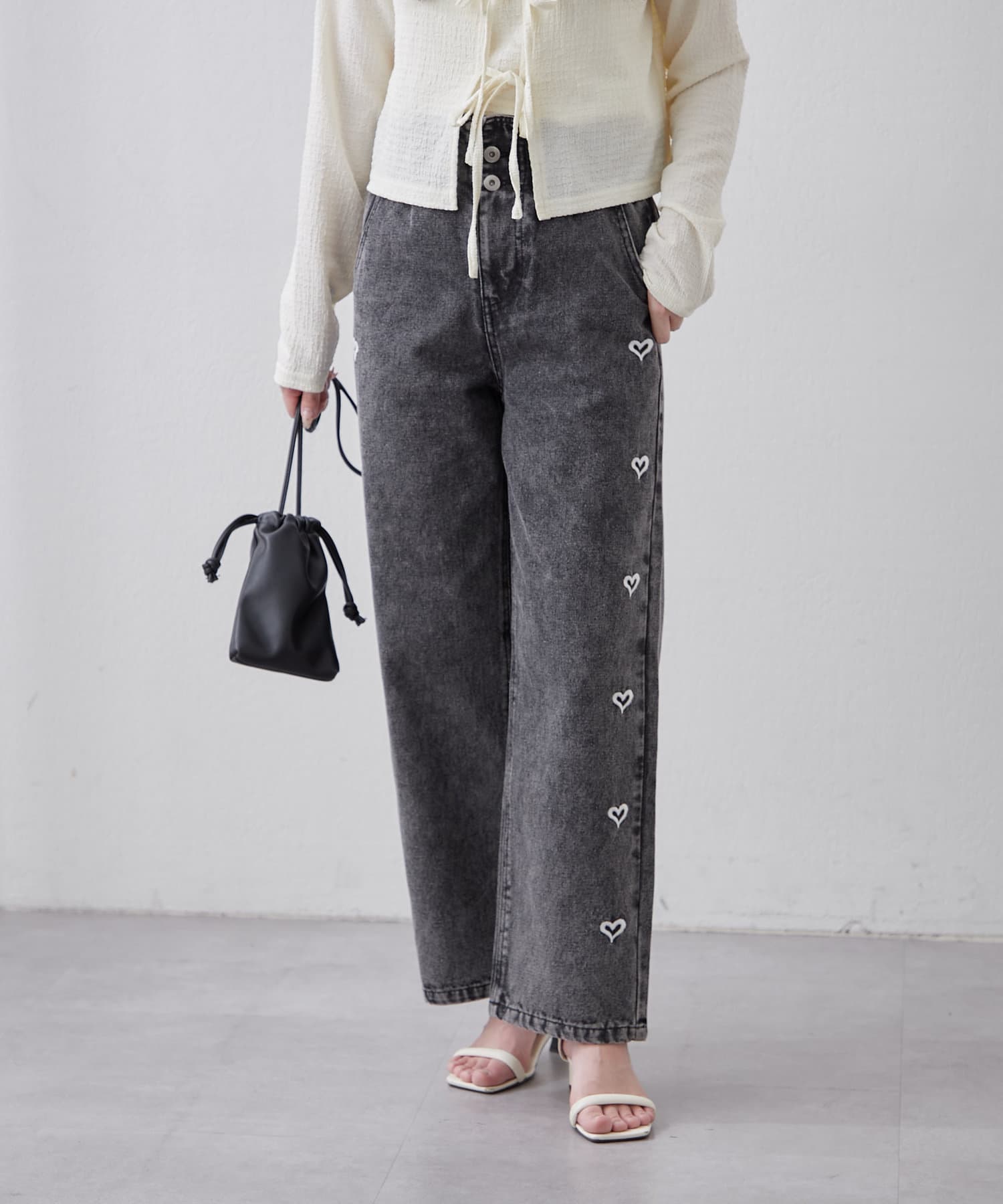 NICE CLAUP / OLIVE des OLIVE OUTLET(ナイスクラップ  / オリーブ デ オリーブ アウトレット) 【RMAF】脇ハート/リボン刺繍デニム