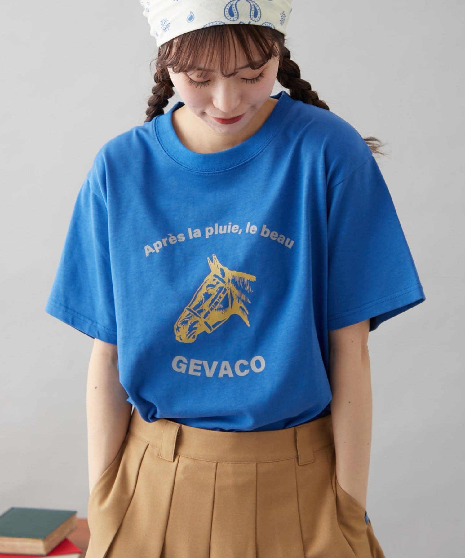 "GEVACO"の馬プリントが目を惹くコーデのアクセントにぴったりなプリントTEE■デザインシンプルながらも存在感あるプリントが魅力の1枚。主張しすぎないデザインなので、コーデにな