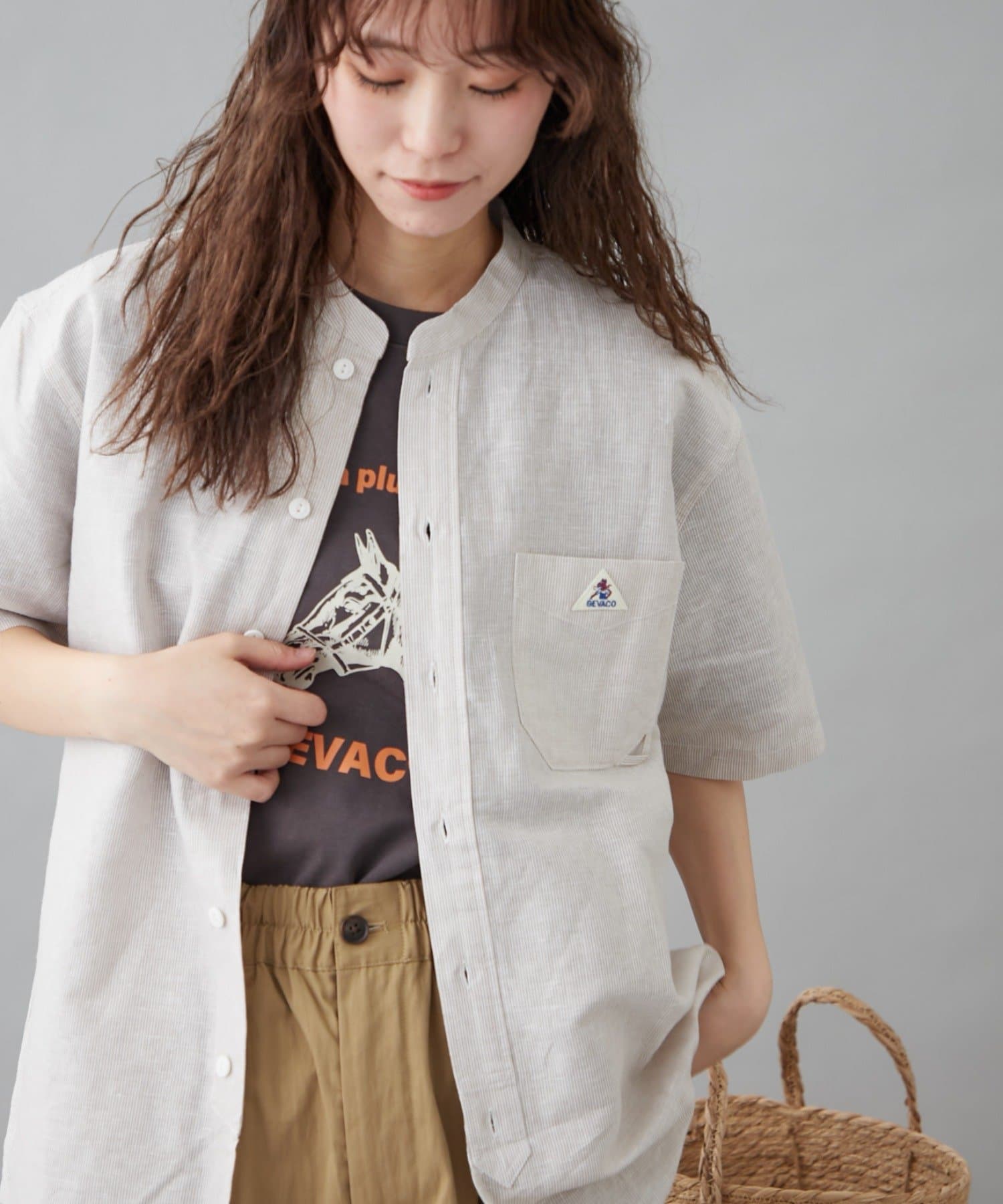 ベーシックなデザインで着回し力抜群☆お気に入りの1枚になる"大人のこなれ半袖シャツ"■デザインさらっとした素材で肌触りがよく、ストレスフリーな着心地の1枚。バンドカラーデザインで、