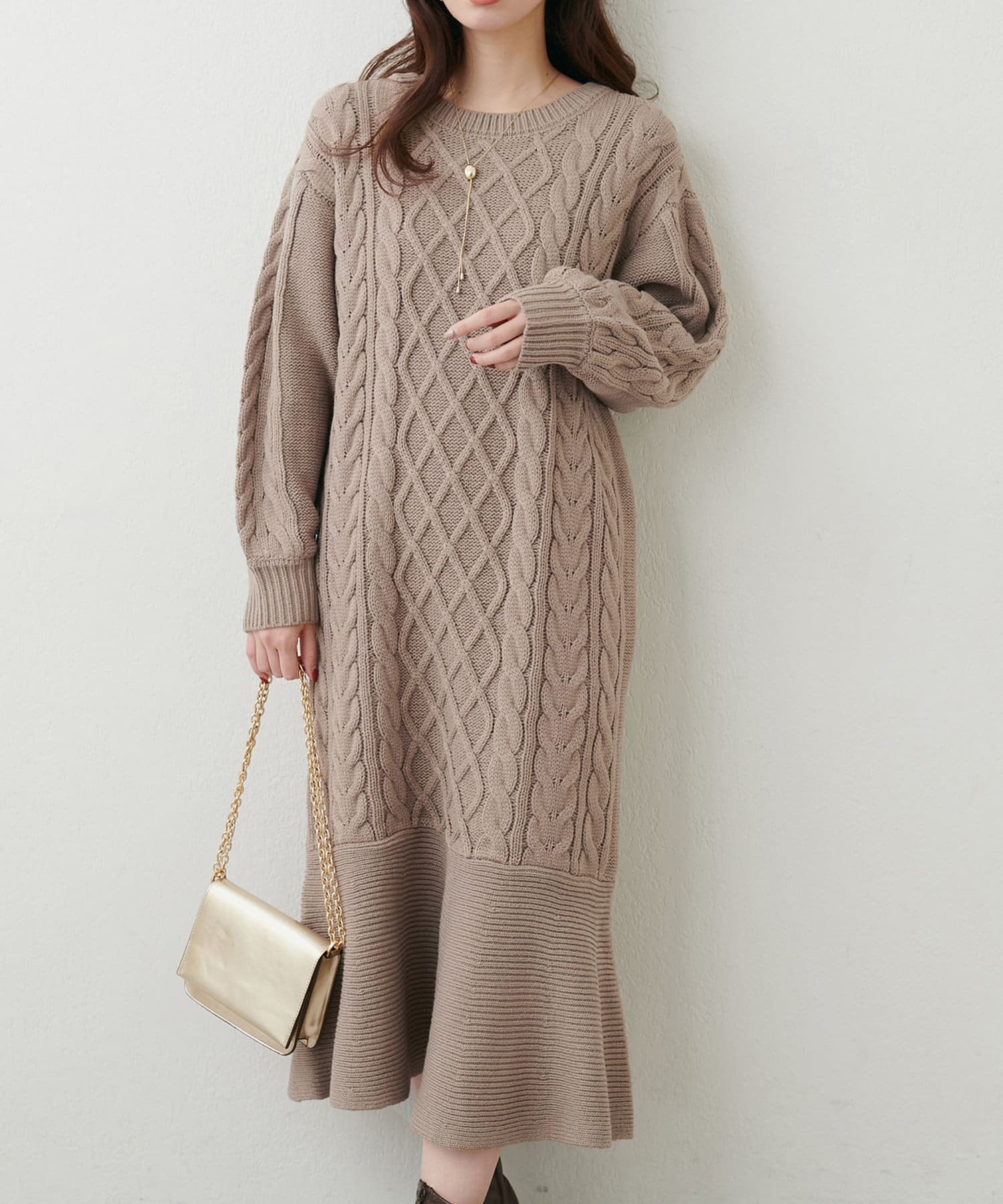 NICE CLAUP / OLIVE des OLIVE OUTLET(ナイスクラップ  / オリーブ デ オリーブ アウトレット) 【natural couture】裾フレアケーブルニットワンピース