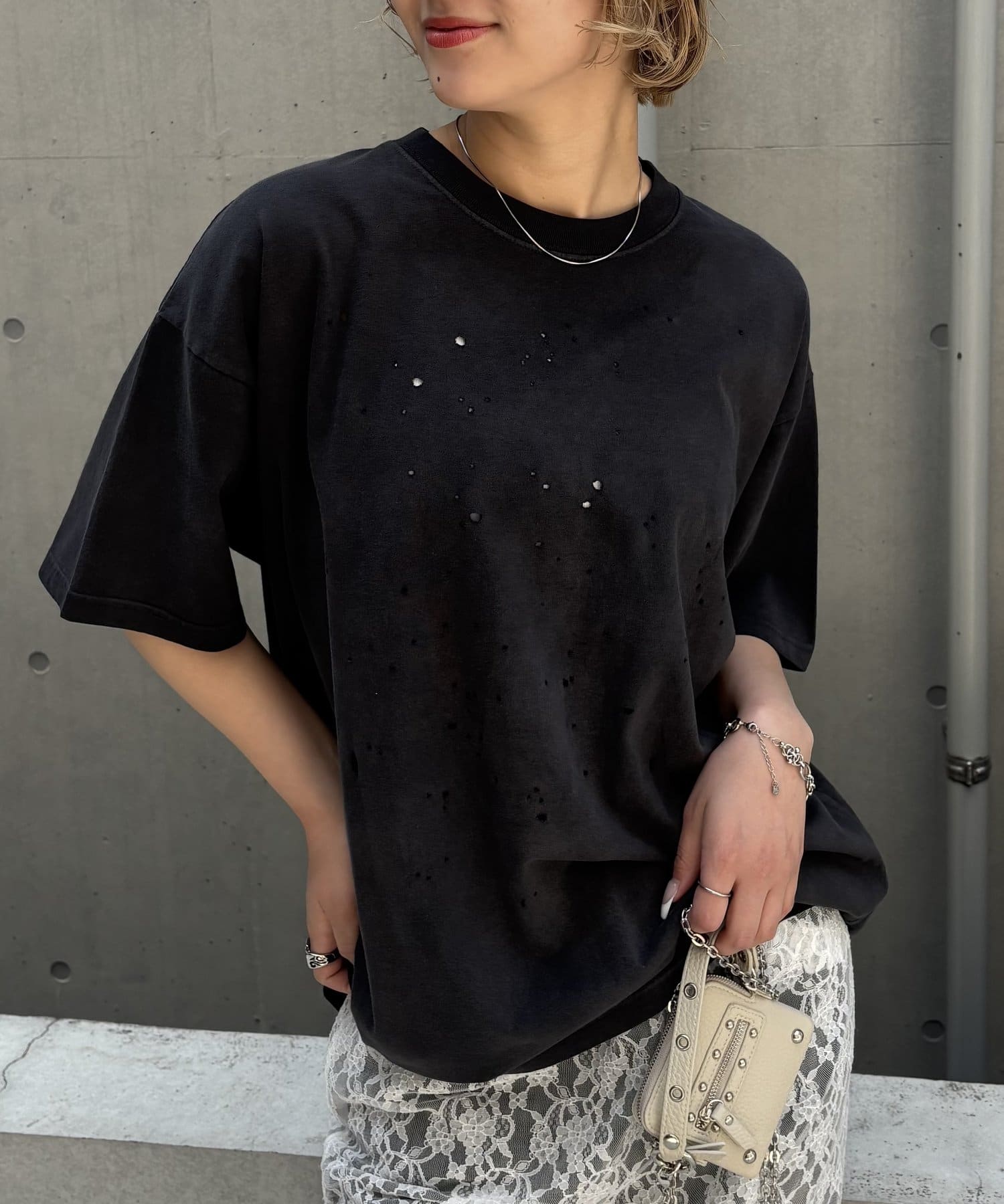 WHO’S WHO gallery(フーズフーギャラリー) 【Sourcream/サワークリーム】FADEダメージリバーシブルTEE