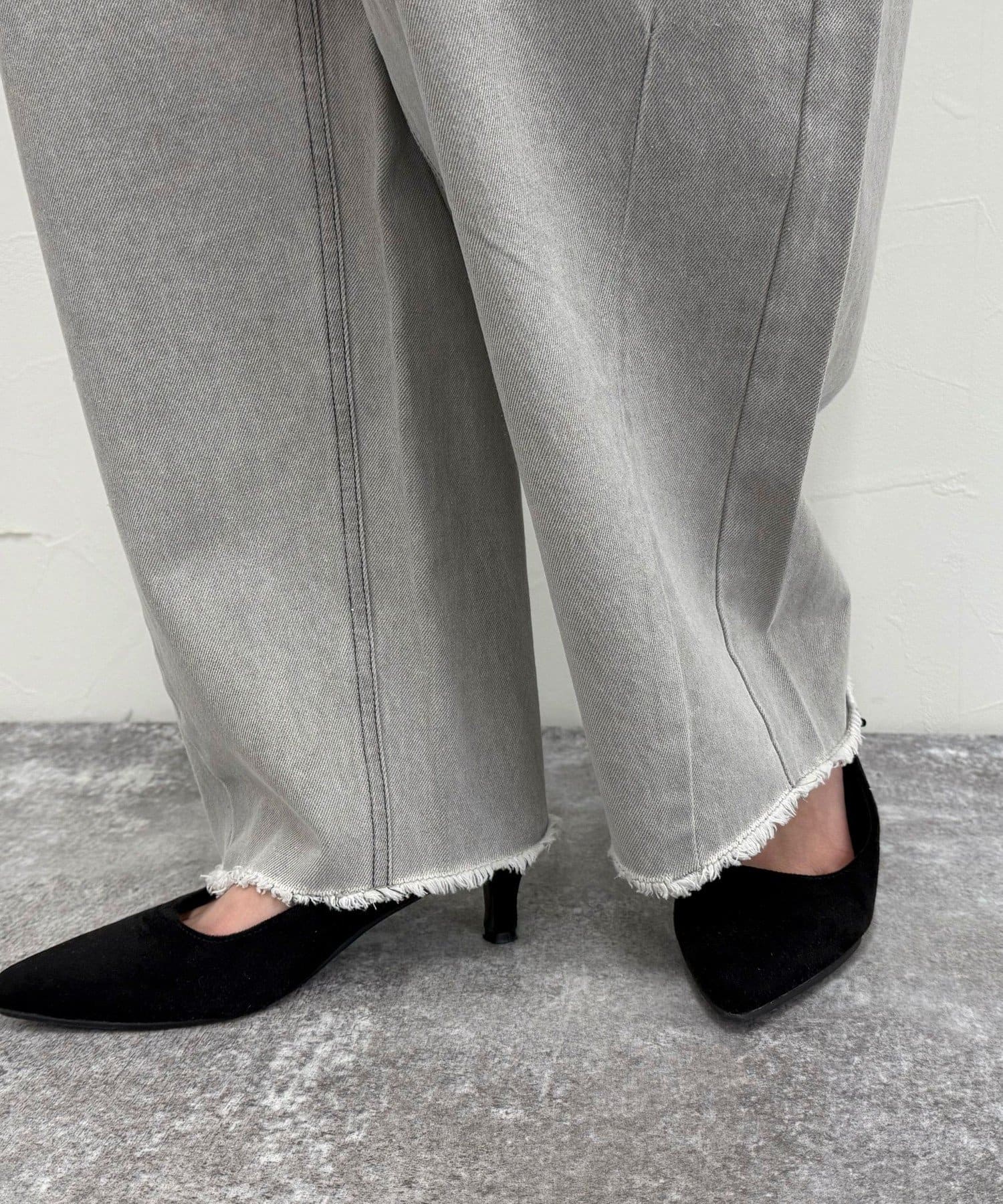 FREDY & GLOSTER(フレディ アンド グロスター) カーブデニムパンツ