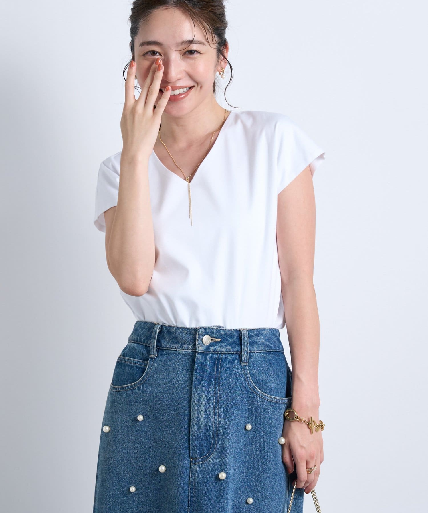フレンチVネックTシャツ | La boutique BonBon(ラブティック
