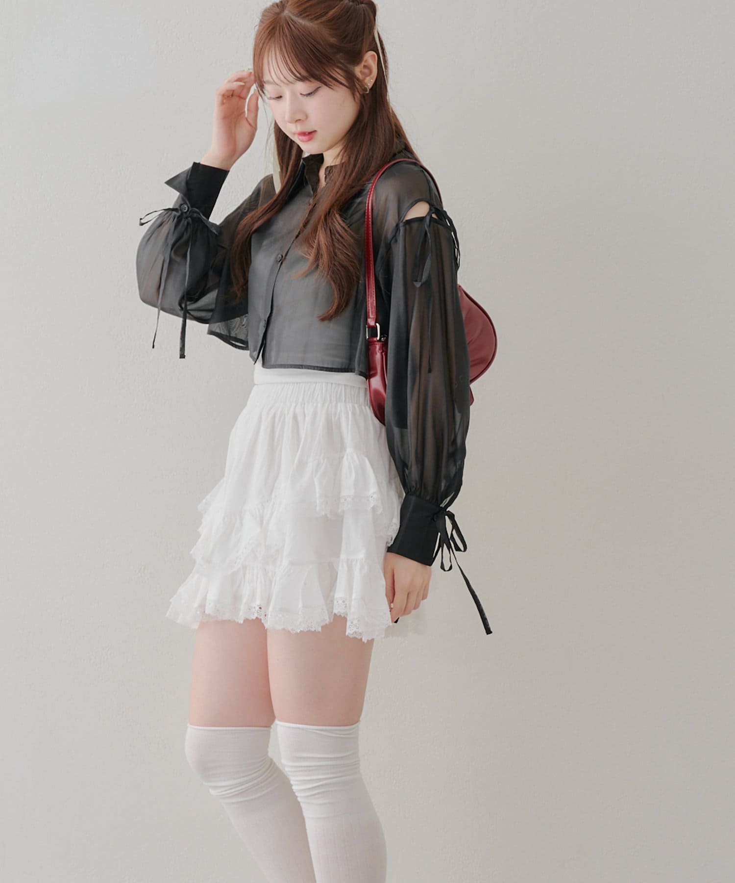 NICE CLAUP / OLIVE des OLIVE OUTLET(ナイスクラップ  / オリーブ デ オリーブ アウトレット) 【RMAF】【MARCHES】肩リボンクロップドシャツ