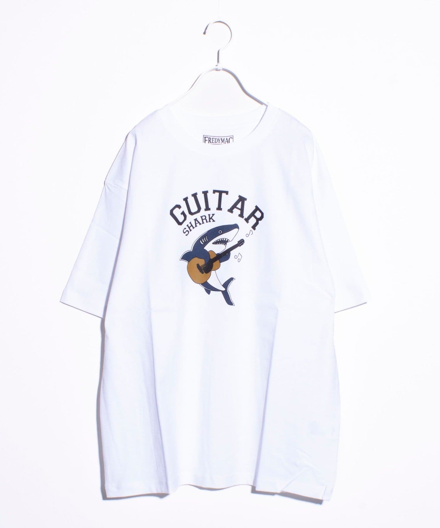 FREDY & GLOSTER(フレディ アンド グロスター) 【FREDYMAC】GUITAR SHARK オリジナルボディ プリントTシャツ