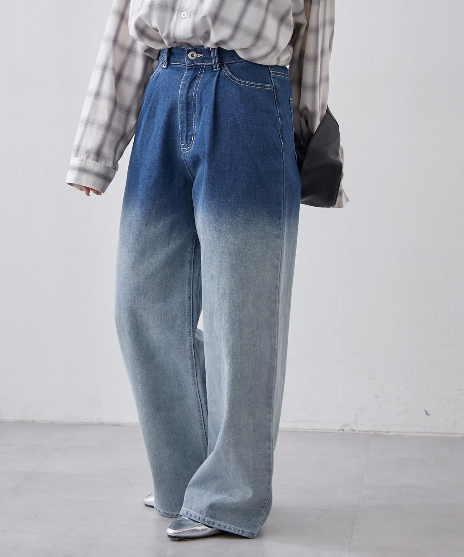 グラデーションボデイ グラデーションタックワイドデニムパンツ | Remind me and