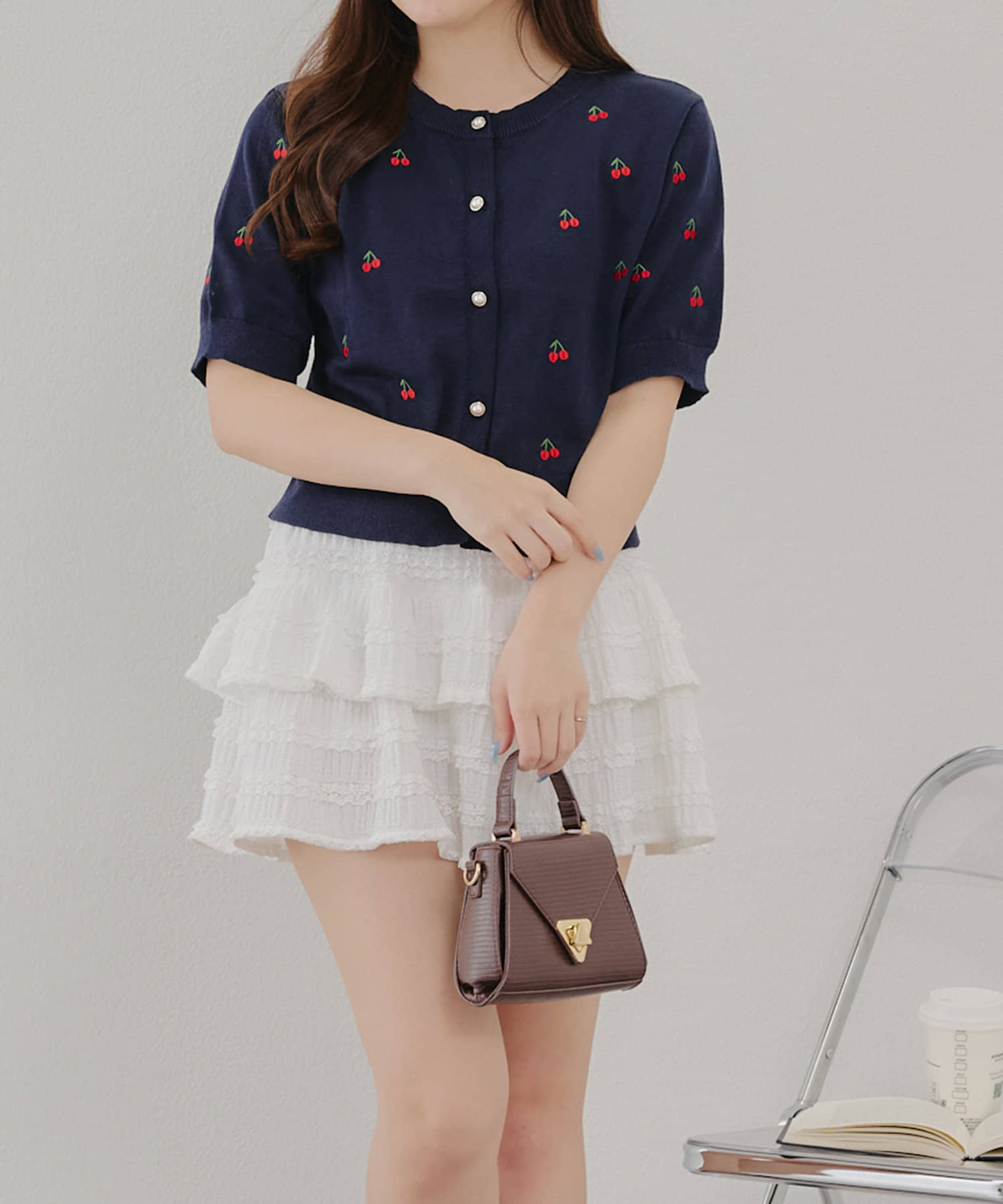 NICE CLAUP / OLIVE des OLIVE OUTLET(ナイスクラップ  / オリーブ デ オリーブ アウトレット) 【RMAF】【ガーリーコーデにおすすめ】チェリー刺しゅうカーディガン