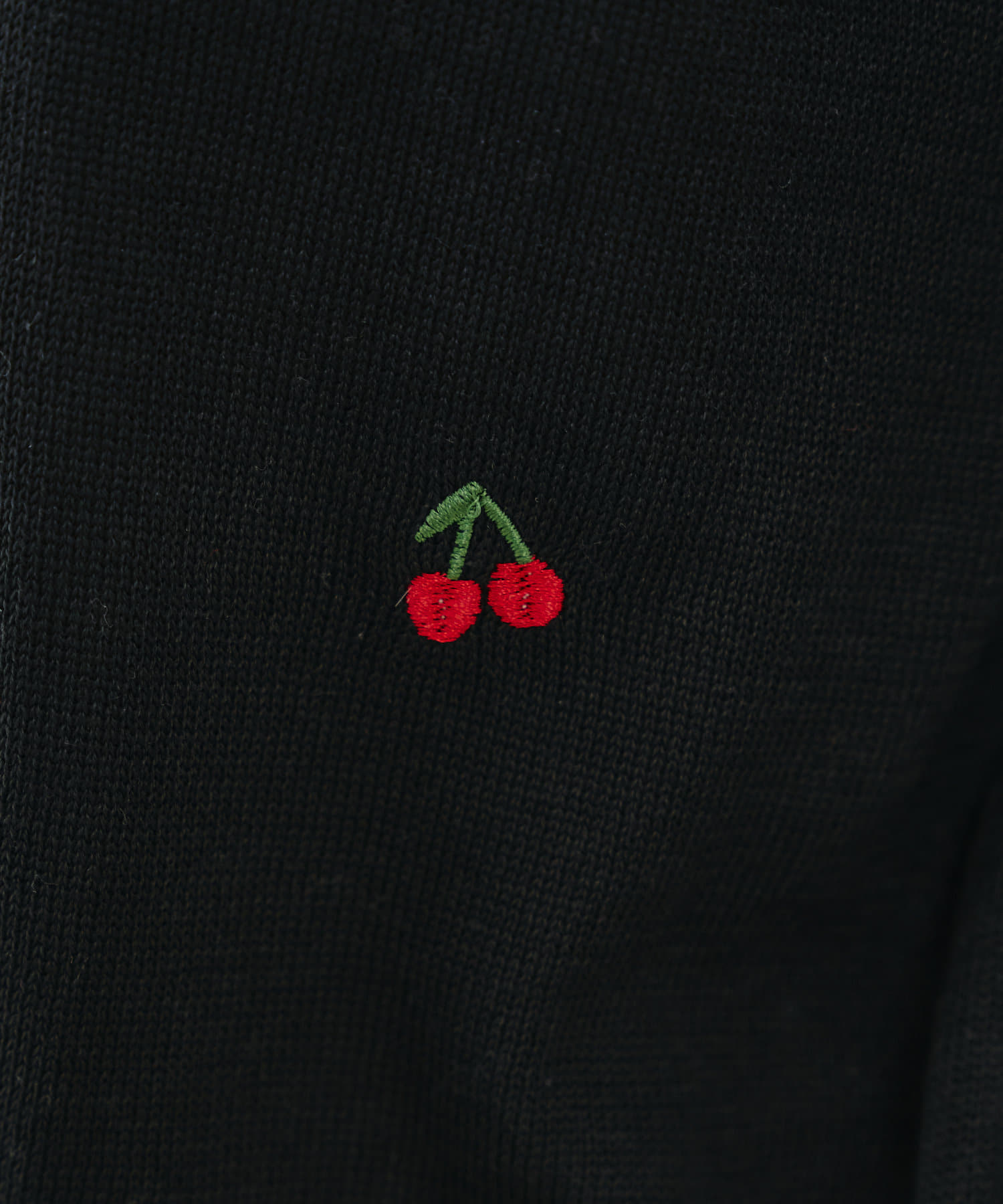 NICE CLAUP / OLIVE des OLIVE OUTLET(ナイスクラップ  / オリーブ デ オリーブ アウトレット) 【RMAF】【ガーリーコーデにおすすめ】チェリー刺しゅうカーディガン