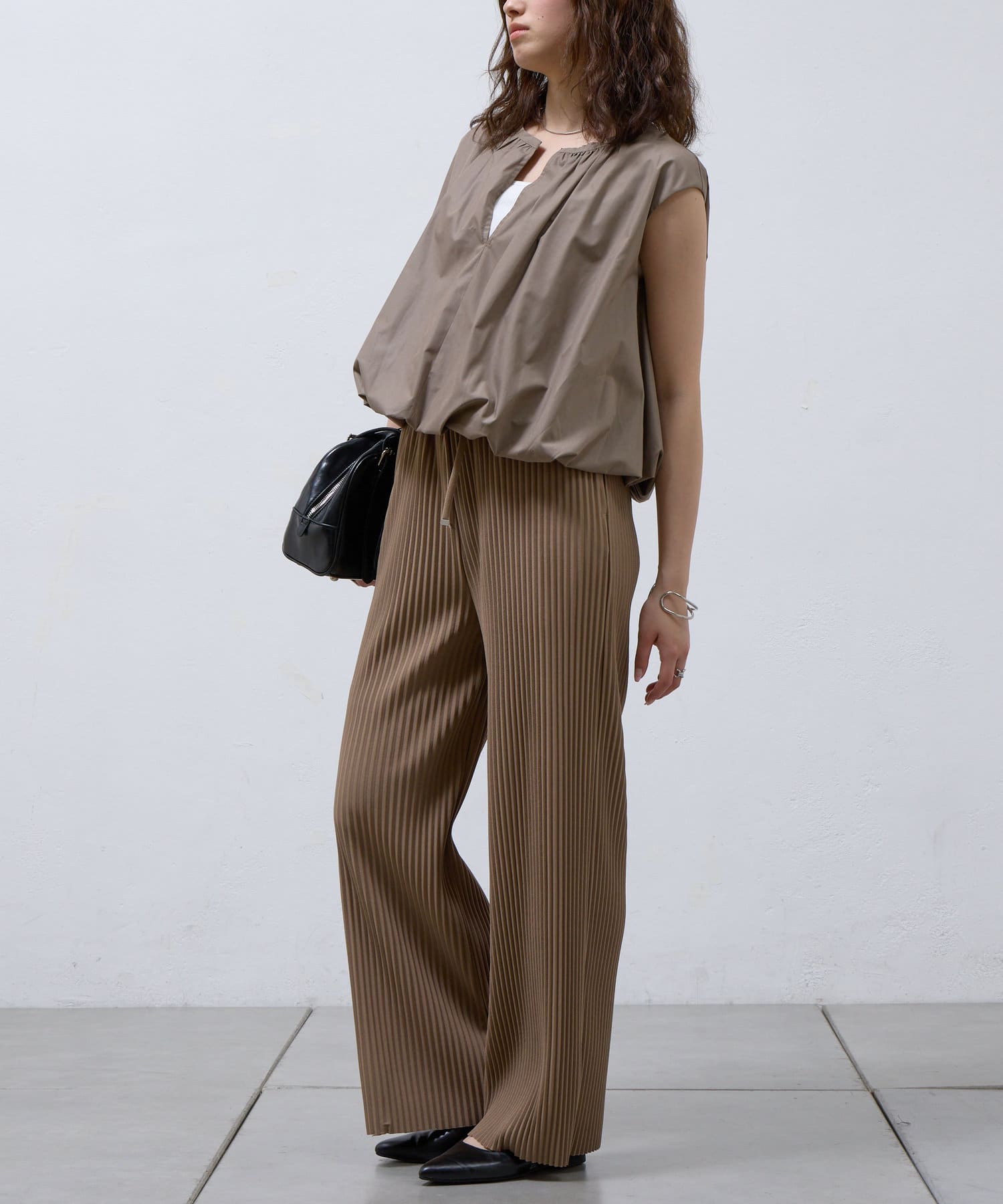 COLONY 2139(コロニー トゥーワンスリーナイン) 【WEB限定/レングス自由!】ジョーゼットプリーツイージーパンツ