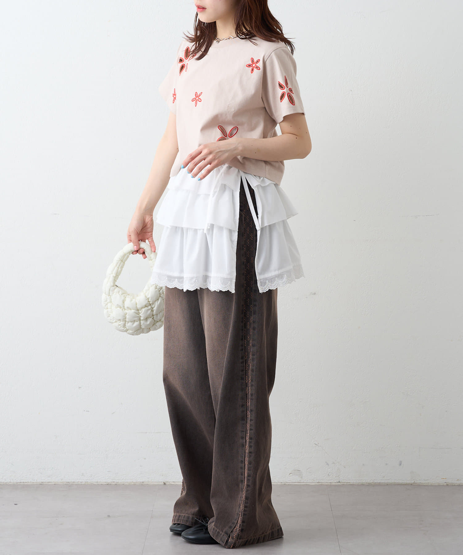 w closet(ダブルクローゼット) フラワーアイレットTシャツ