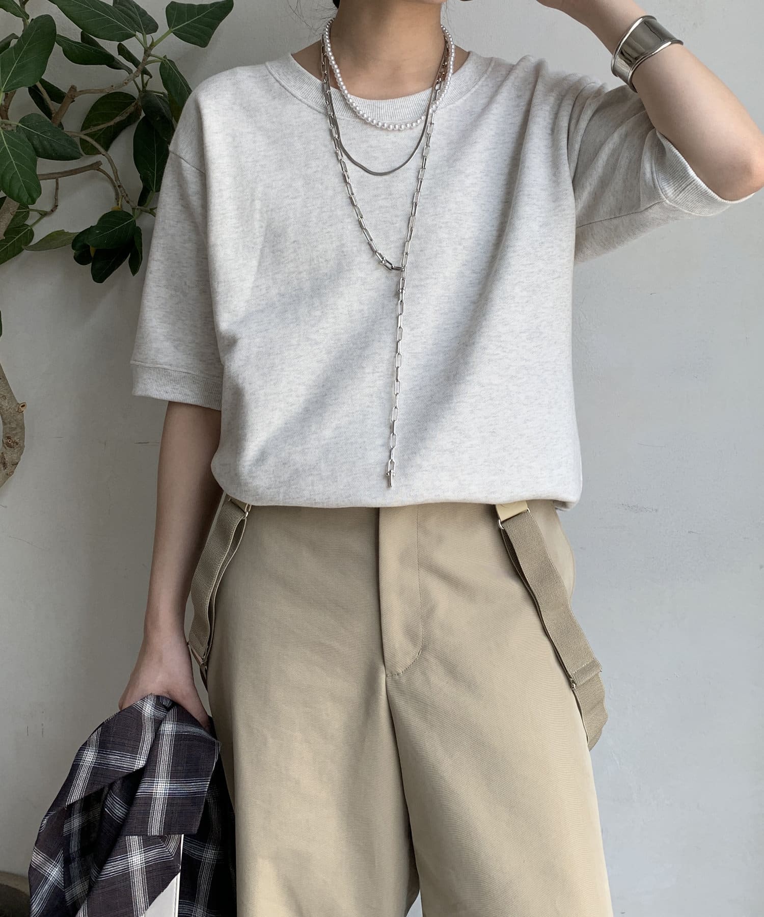 ■2025 SPRING & SUMMER ITEM■首元の刺繡がかわいい！半袖裏毛スウエットトレンドのスウェットが半袖になって登場しました！いつものTシャツスタイルの代わりにするだけで、違っ