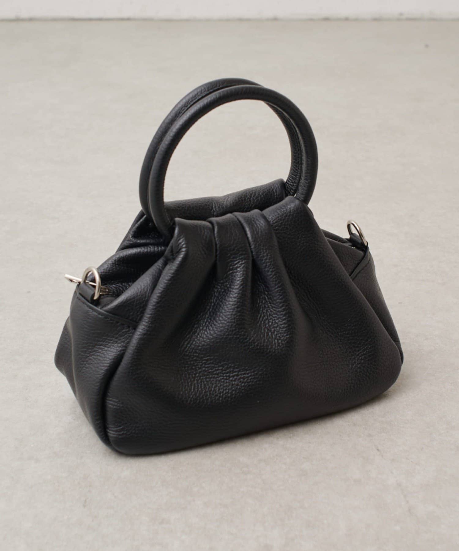 《 Lui's FEMME(ルイス ファム)オリジナル25SSコレクション 》MILLELA FIRENZE 2WAYハンドバッグ●デザインギャザーがよってるデザインが、大人かわいいバッグ。