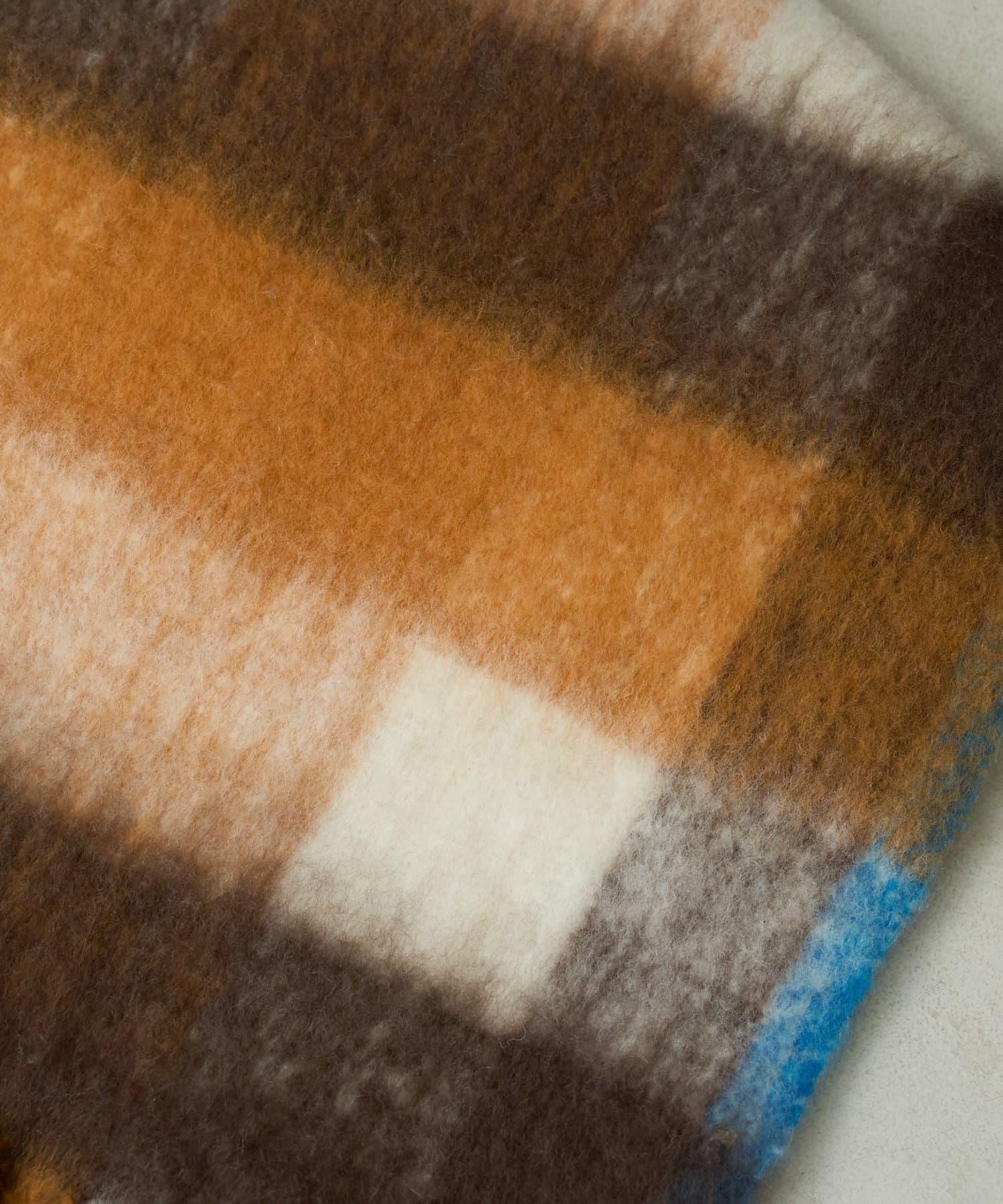 BIRTHDAY BAR(バースデイバー) ボリュームチェックマフラー