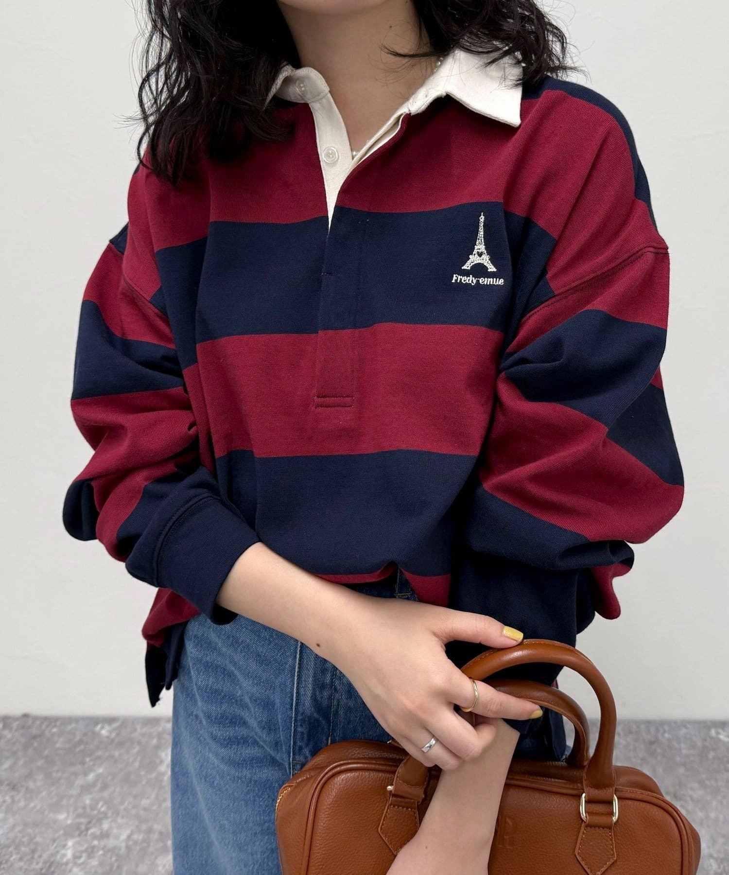 ◇fredy emue◇【2025 SS】可愛いワンポイント刺繍がアクセントになったラガーシャツ●point・ワンポイント刺繍がポイントのトレンド感あるラガーシャツです・胸元に入ったfredyオリジナ
